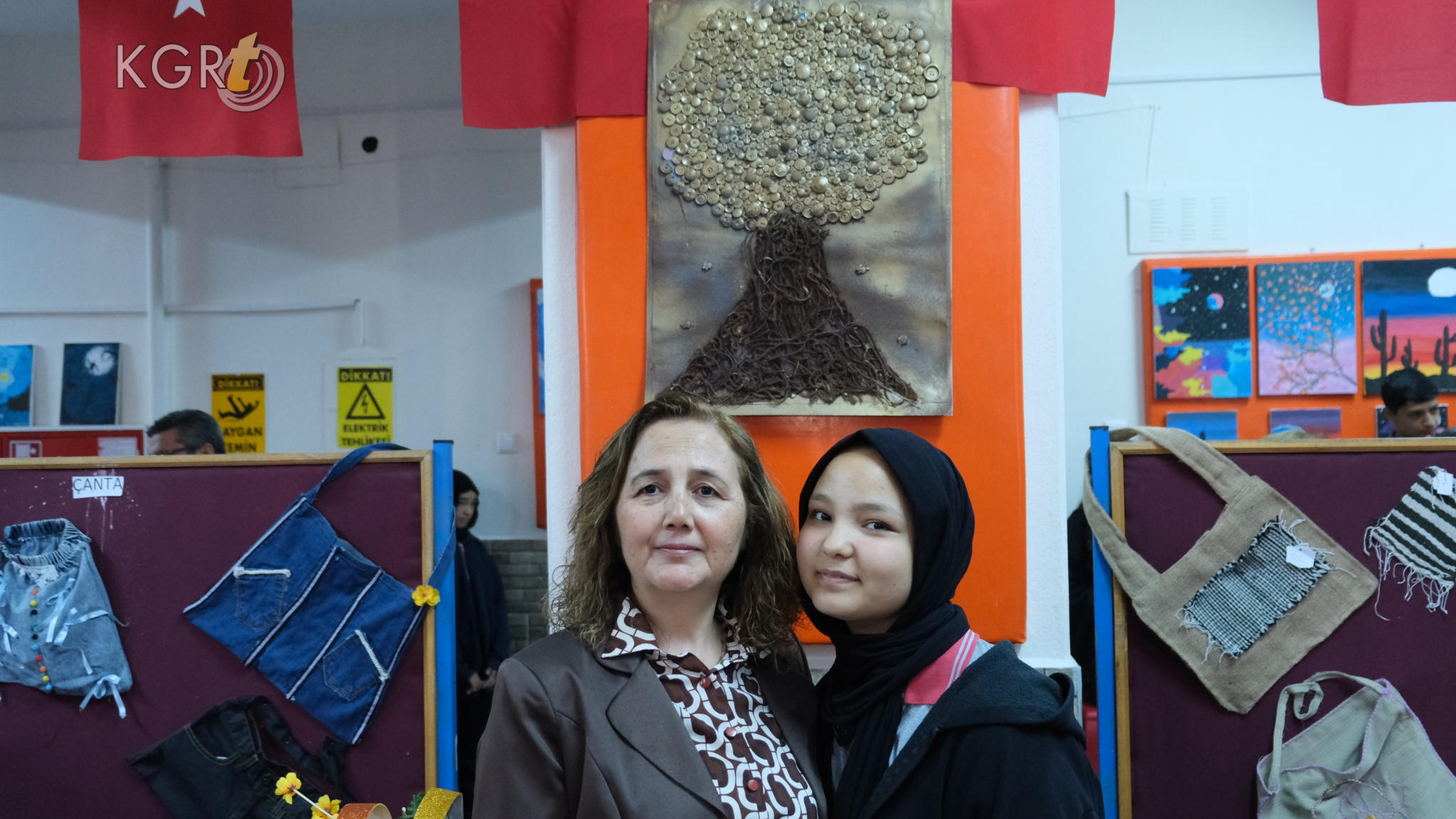 Karamanda Ortaokul Ogrencilerinin Yilsonu Sergisi Begeni Topladi1