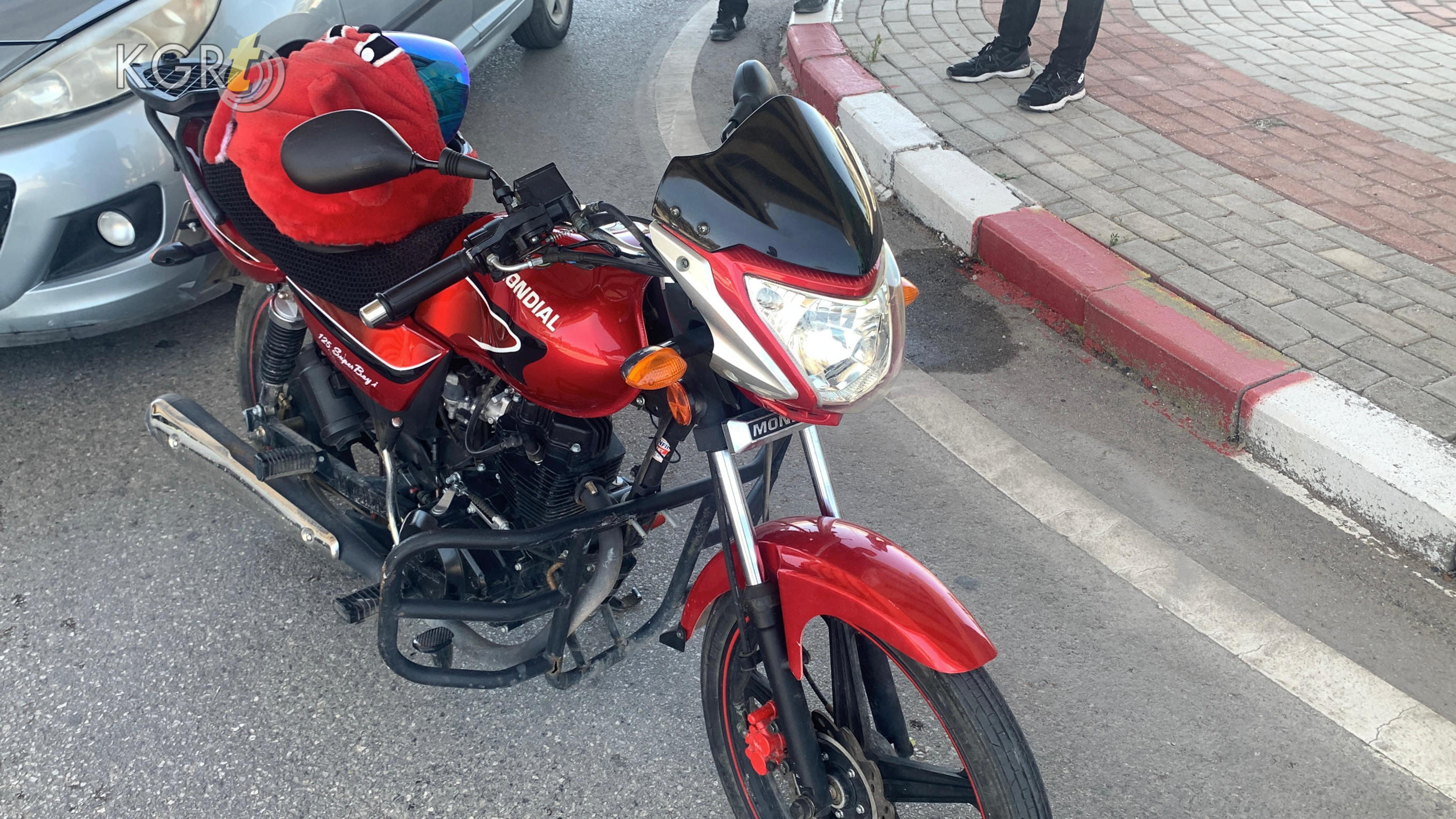 Karamanda Otomobille Carpisan Motosiklet Surucusu Genc Yaralandi1