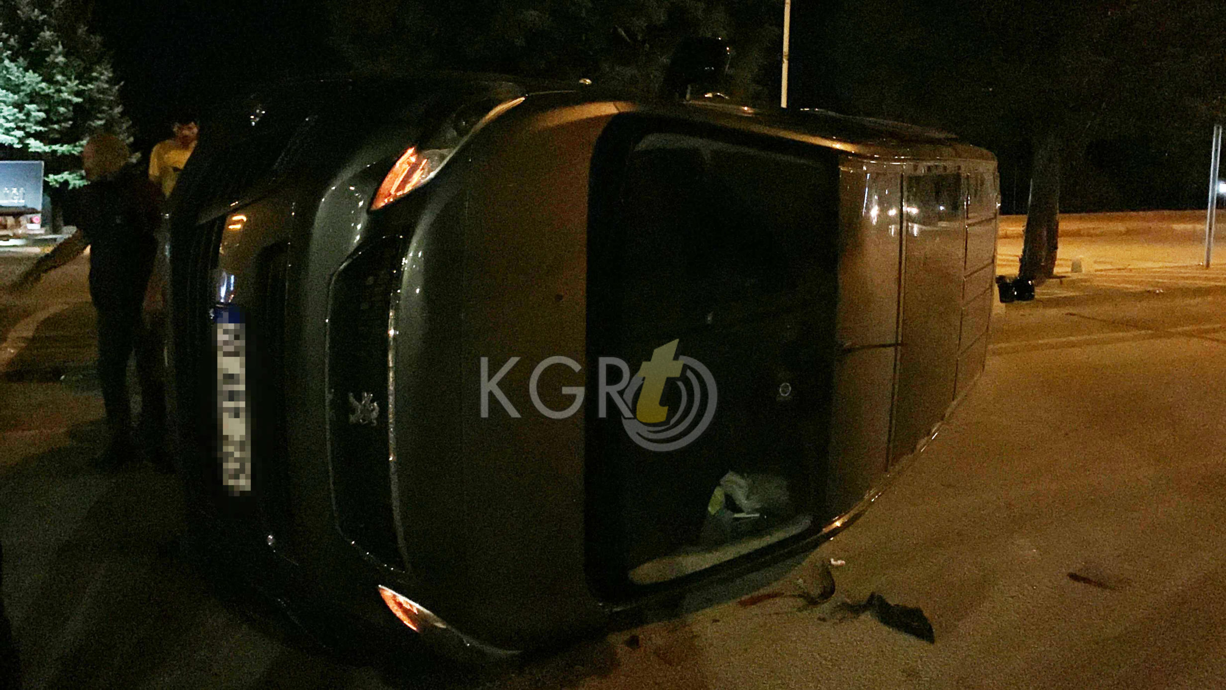 Karamanda Suv Aracla Carpisan Ticari Arac Devrildi10