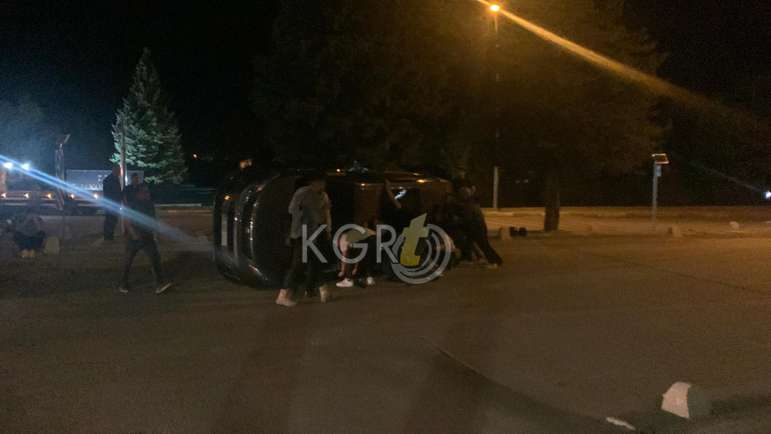 Karamanda Suv Aracla Carpisan Ticari Arac Devrildi8