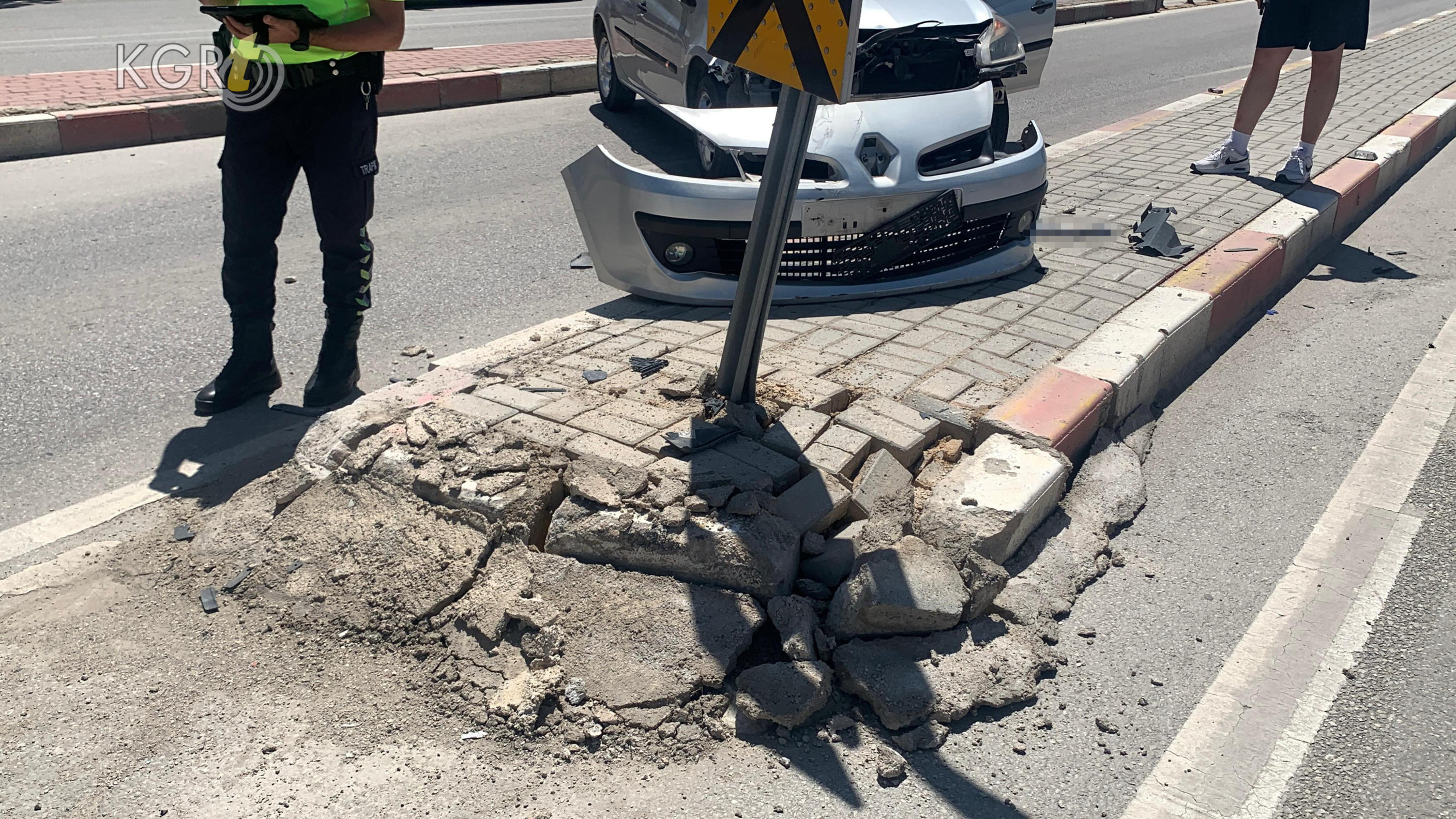 Karamanda Viraji Alamayan Otomobil Kaza Yapti2