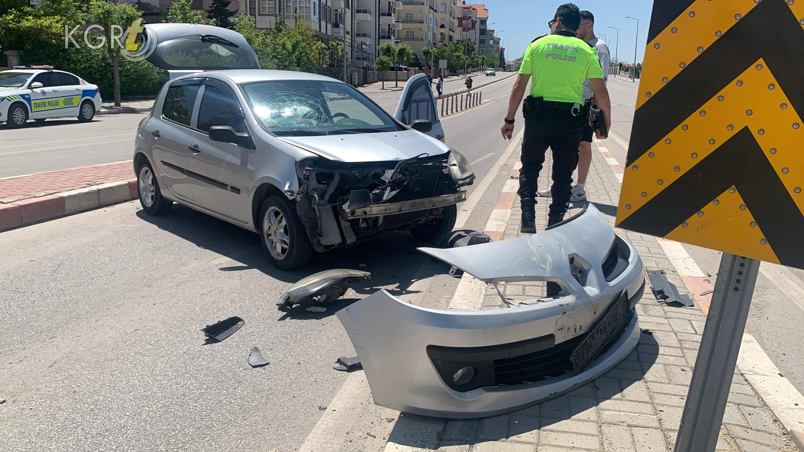 Karamanda Viraji Alamayan Otomobil Kaza Yapti8