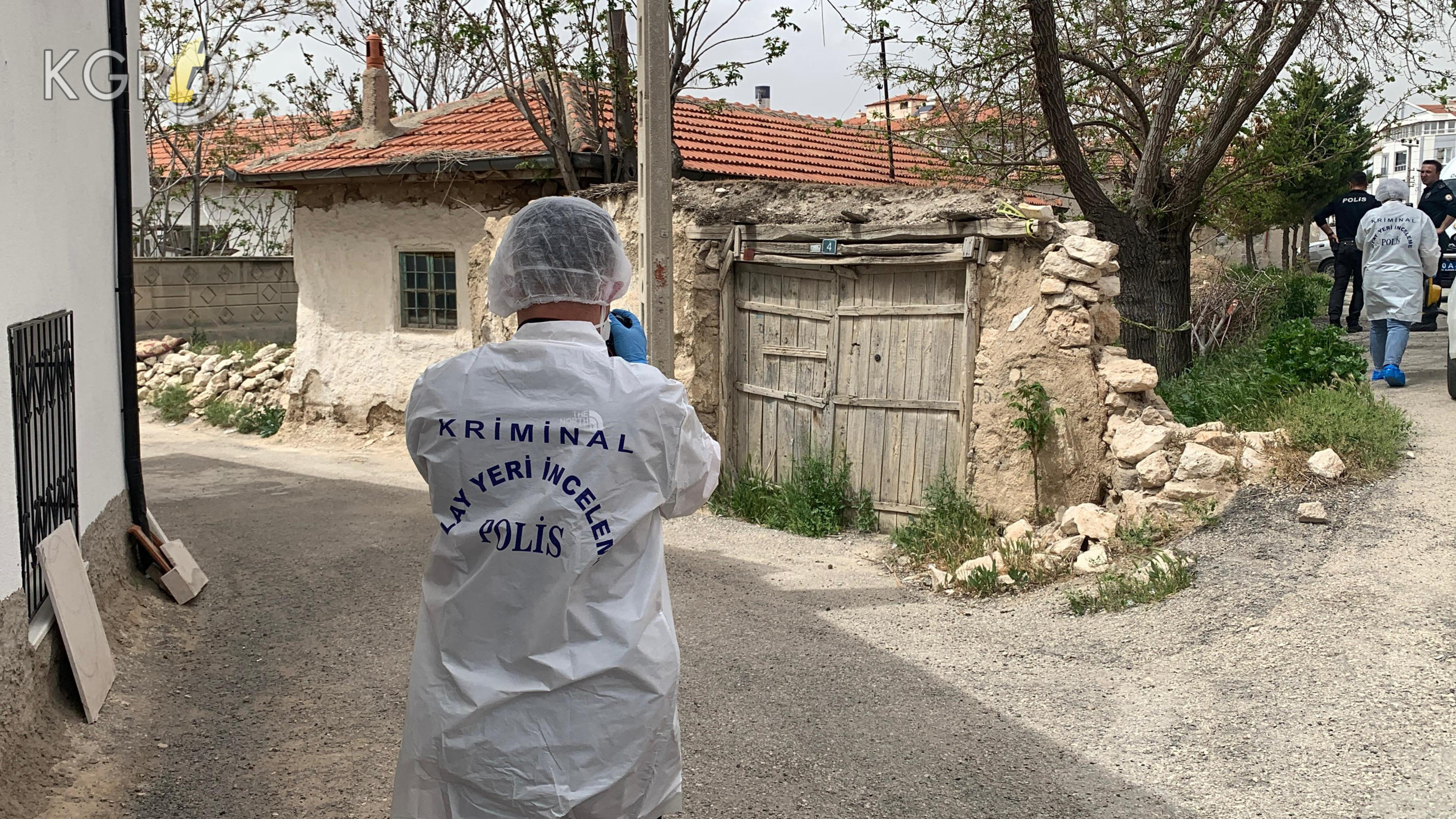 Karamanda Yasli Kadin Evinde Curumus Halde Olu Bulundu12