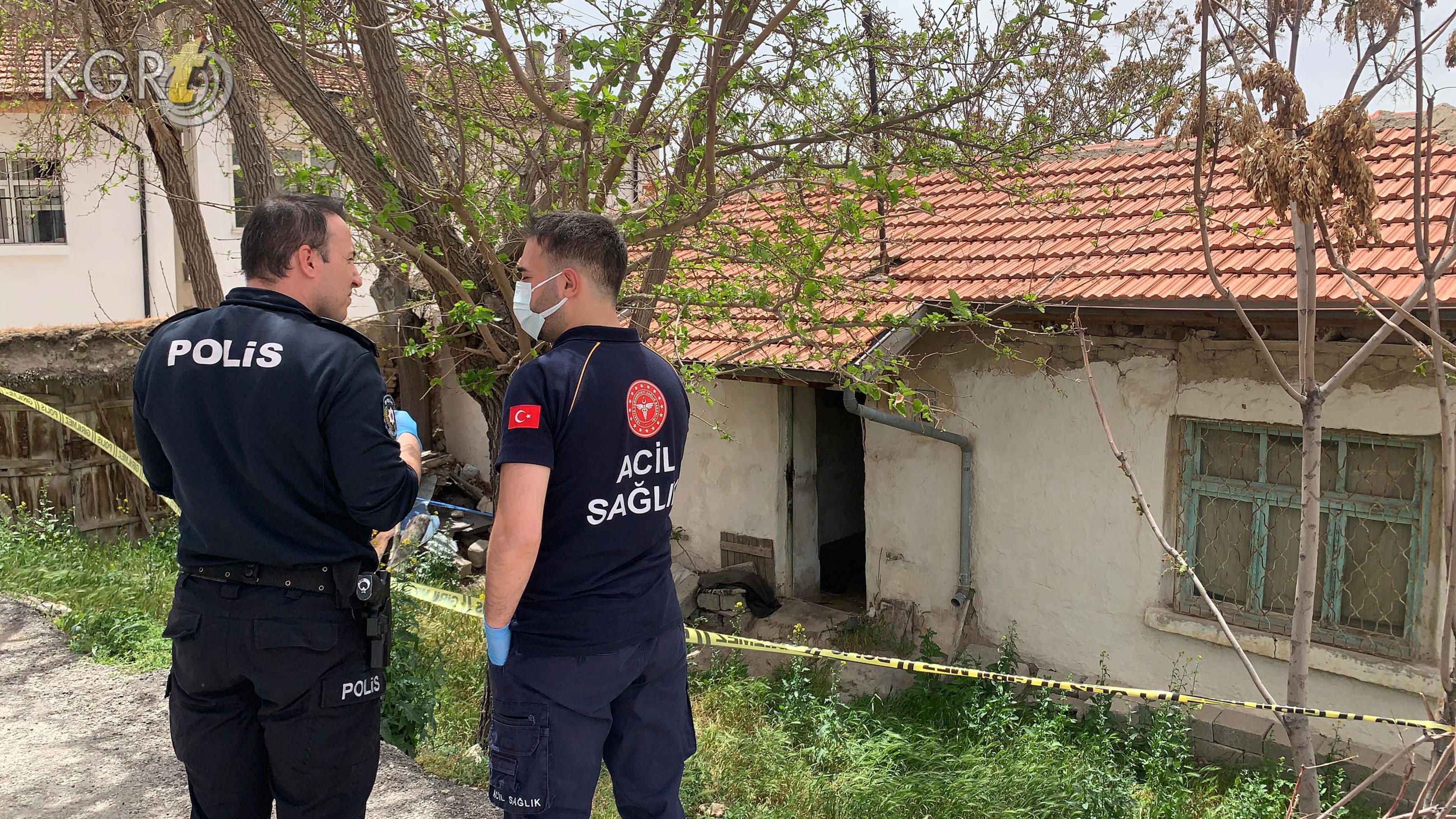 Karamanda Yasli Kadin Evinde Curumus Halde Olu Bulundu8