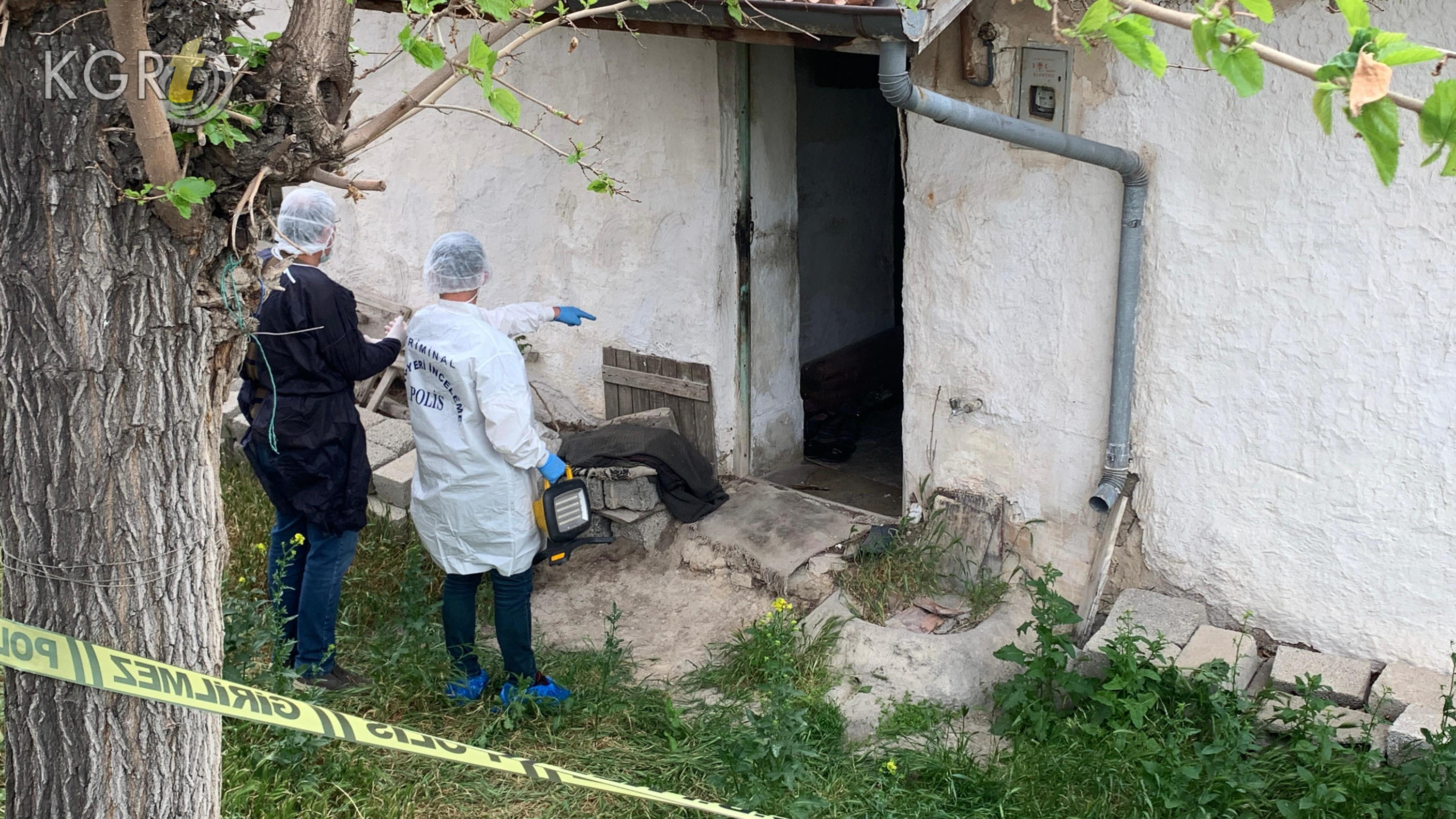 Karamanda Yasli Kadin Evinde Curumus Halde Olu Bulundu9