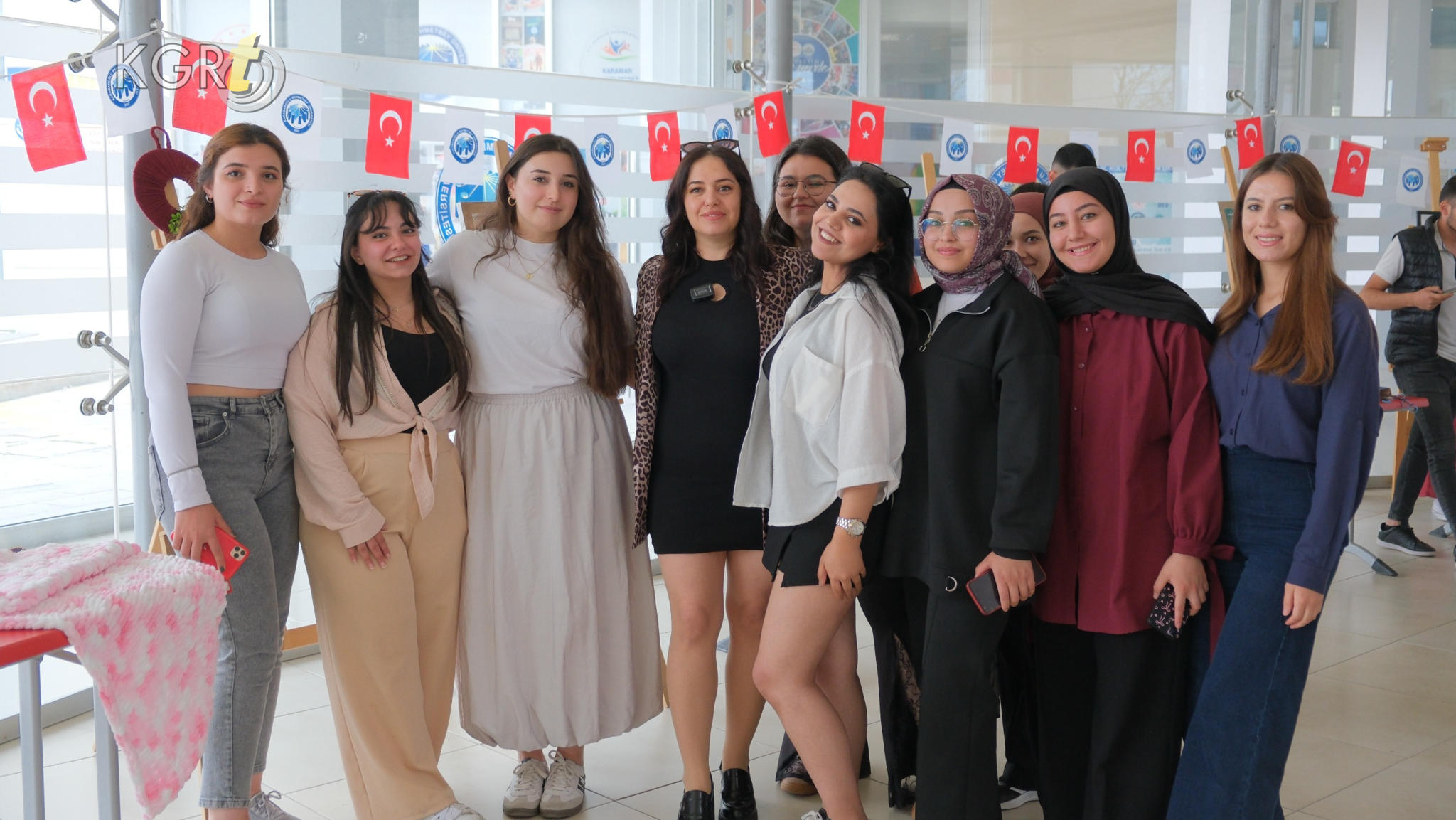 Kmude Yasli Ve Bakima Muhtac Hastalar Icin Sergi Duzenlendi3