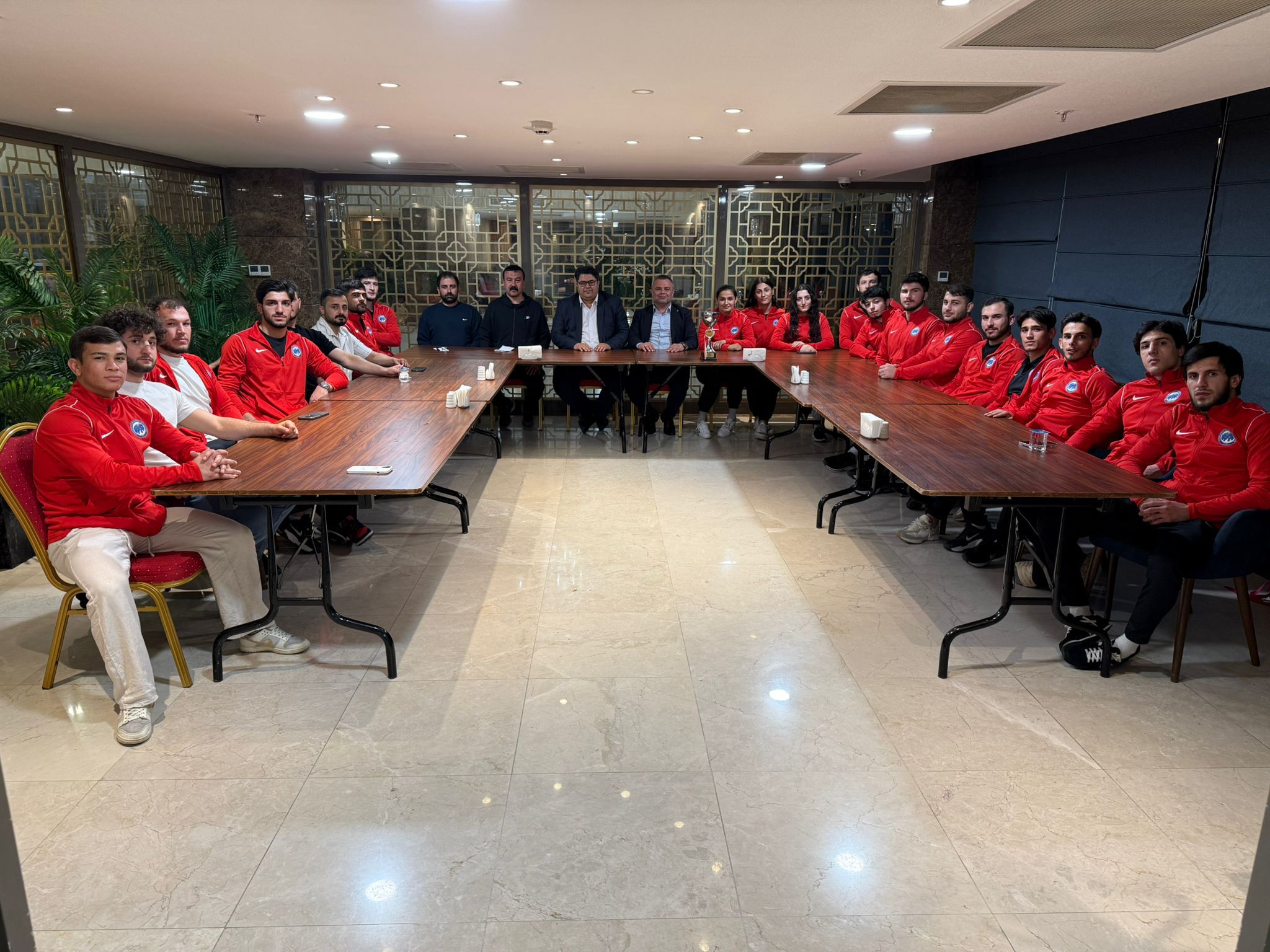 Turkiye Gures Sampiyonlarini Agirladilar1