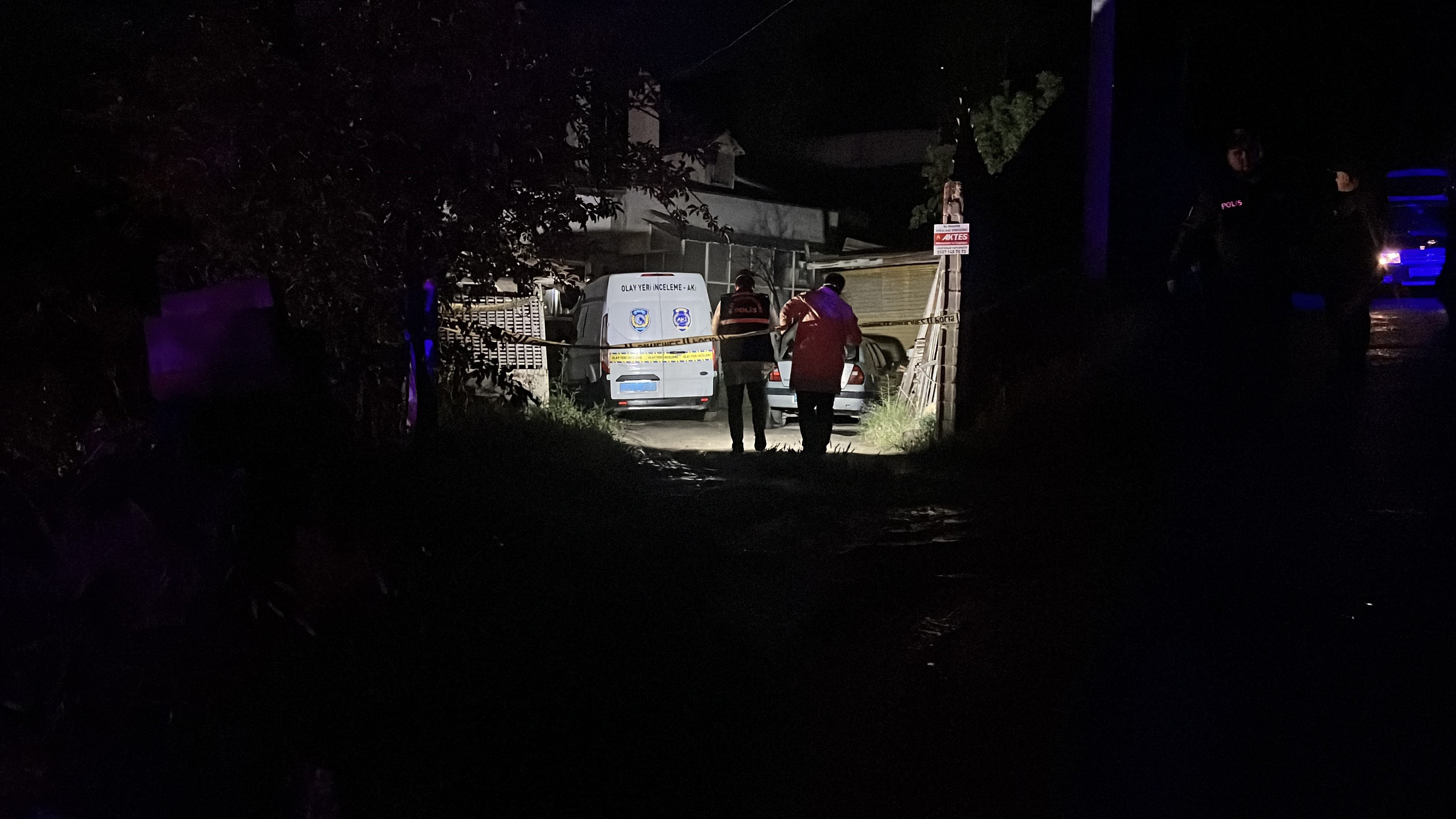 Yanginda Yasli Cift Hayatini Kaybetti (4)