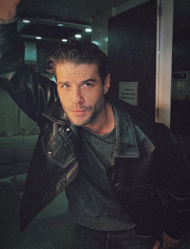 Berk Cankat Ve Sinem Unsal Evli Mi Tatilde Goruntulendiler (2)