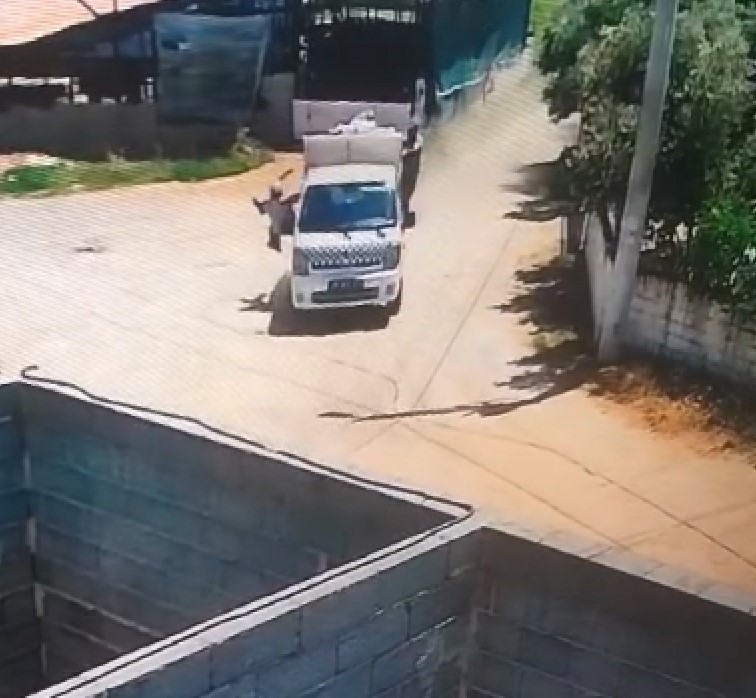 Cop Aracindan Dusen Isci Hayatini Kaybetti (2)