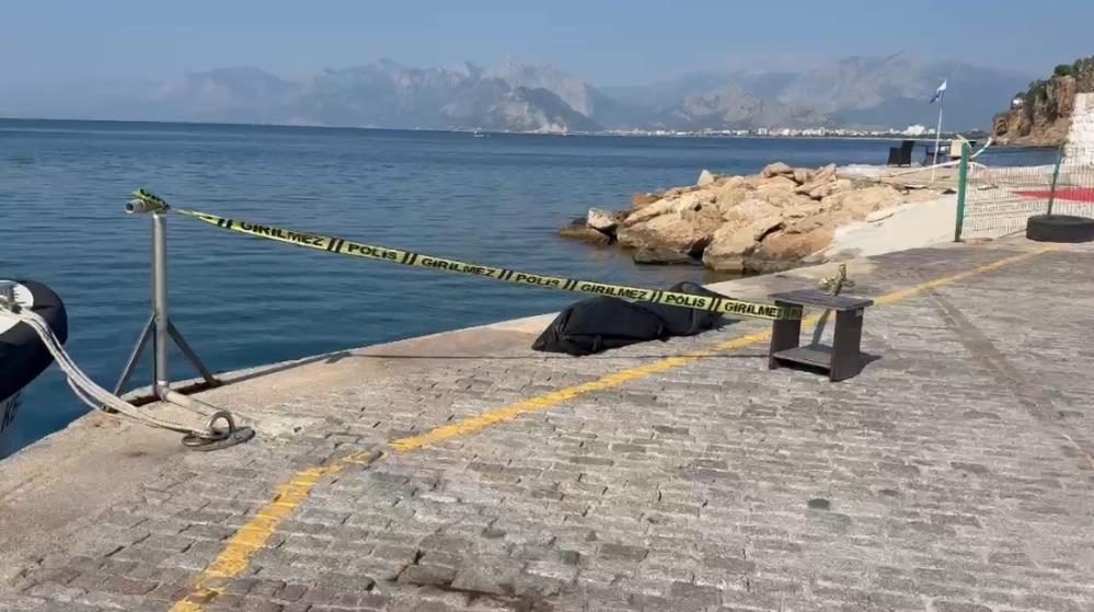 Deniz Manzarasi Izlerken Denizde Erkek Cesedi Gorduler1