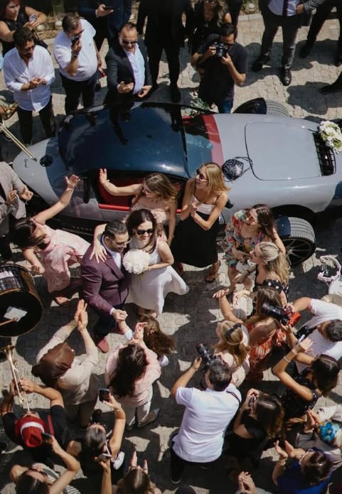 Elif Enginin Dugunune Unlu Akini (2)