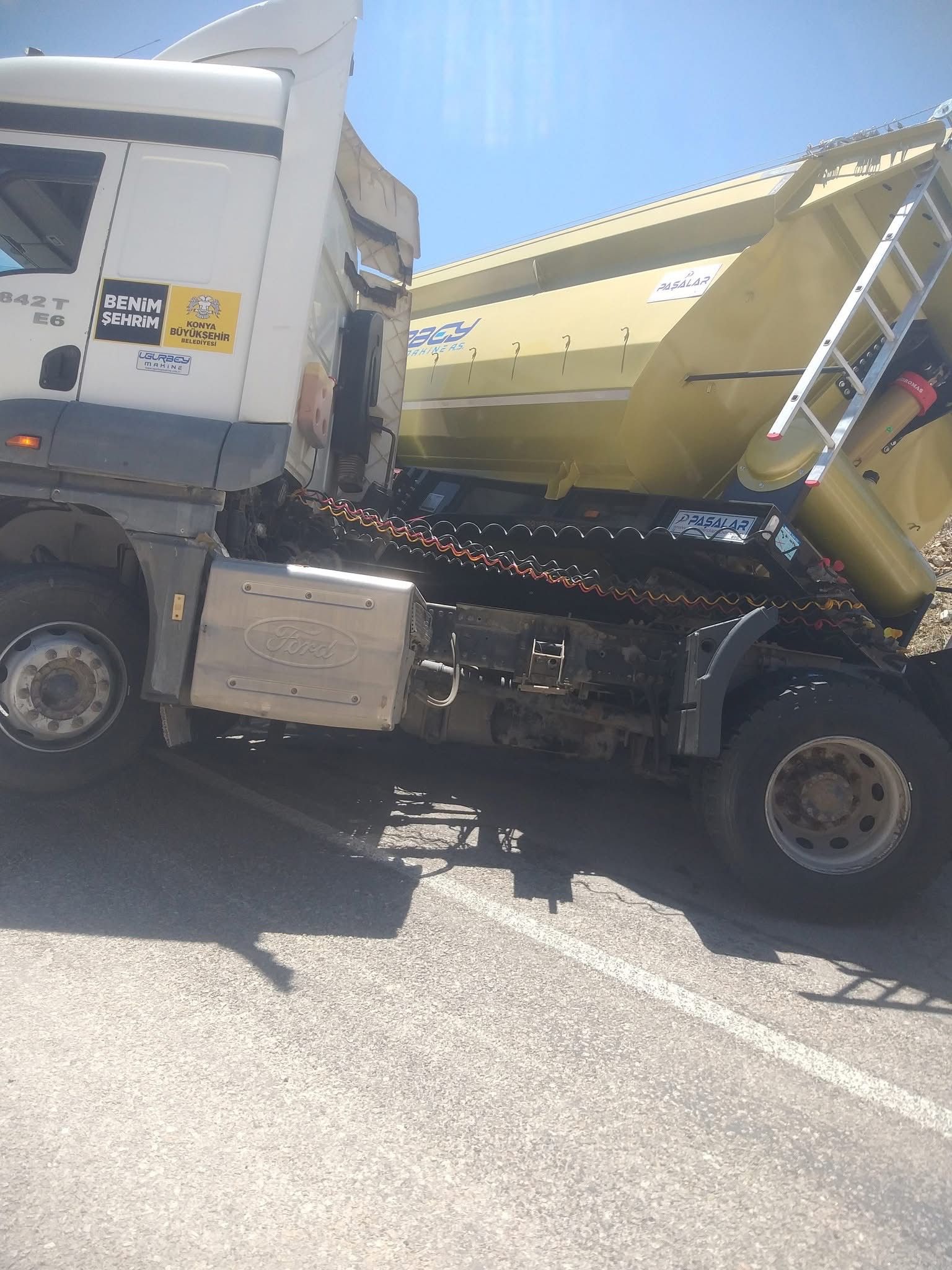 Hafriyat Kamyonu Rampada Makasladi Devriliyordu (2)