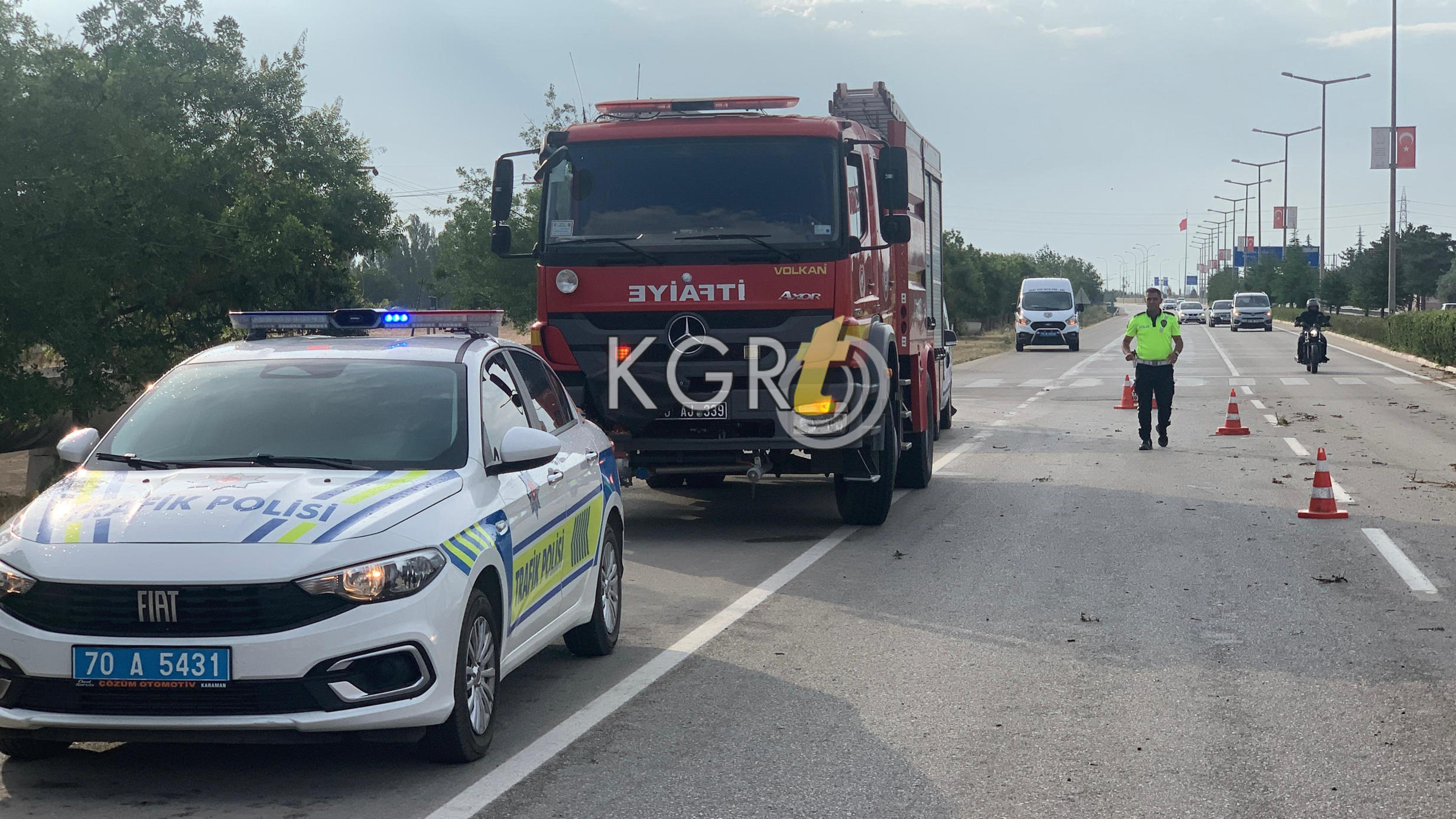 Karaman'da Ailenin Aracı Takla Attı 2'Si Çocuk 4 Yaralı14
