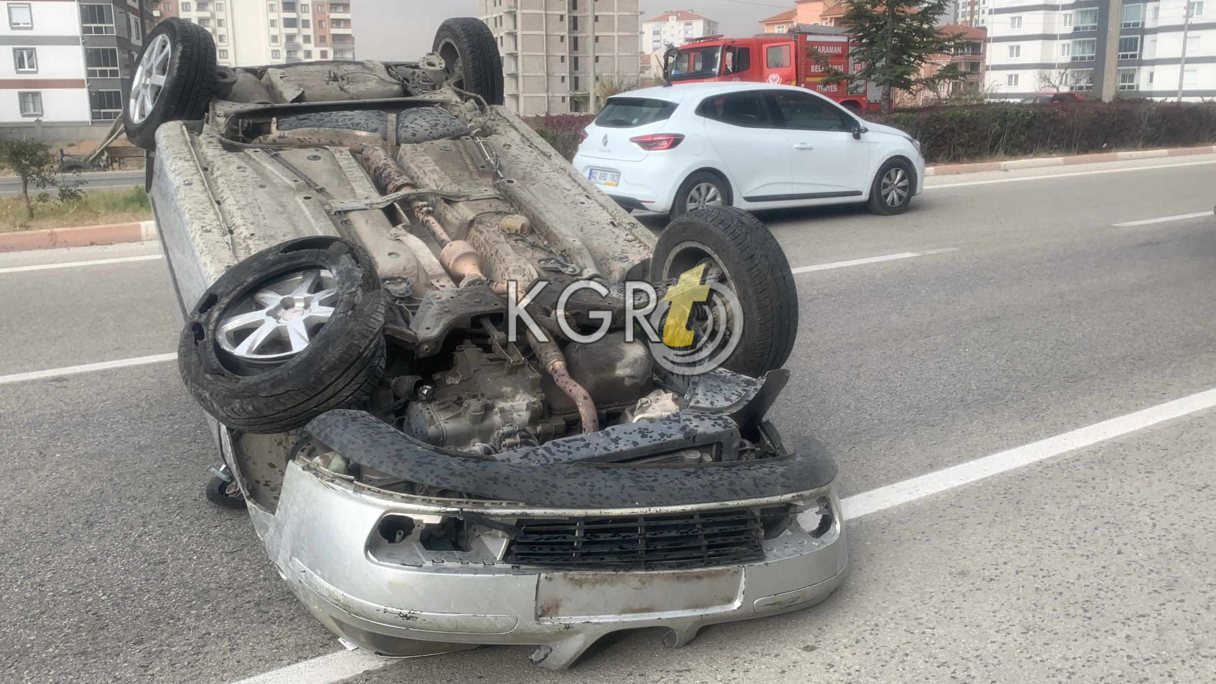 Karaman'da Ailenin Aracı Takla Attı 2'Si Çocuk 4 Yaralı4
