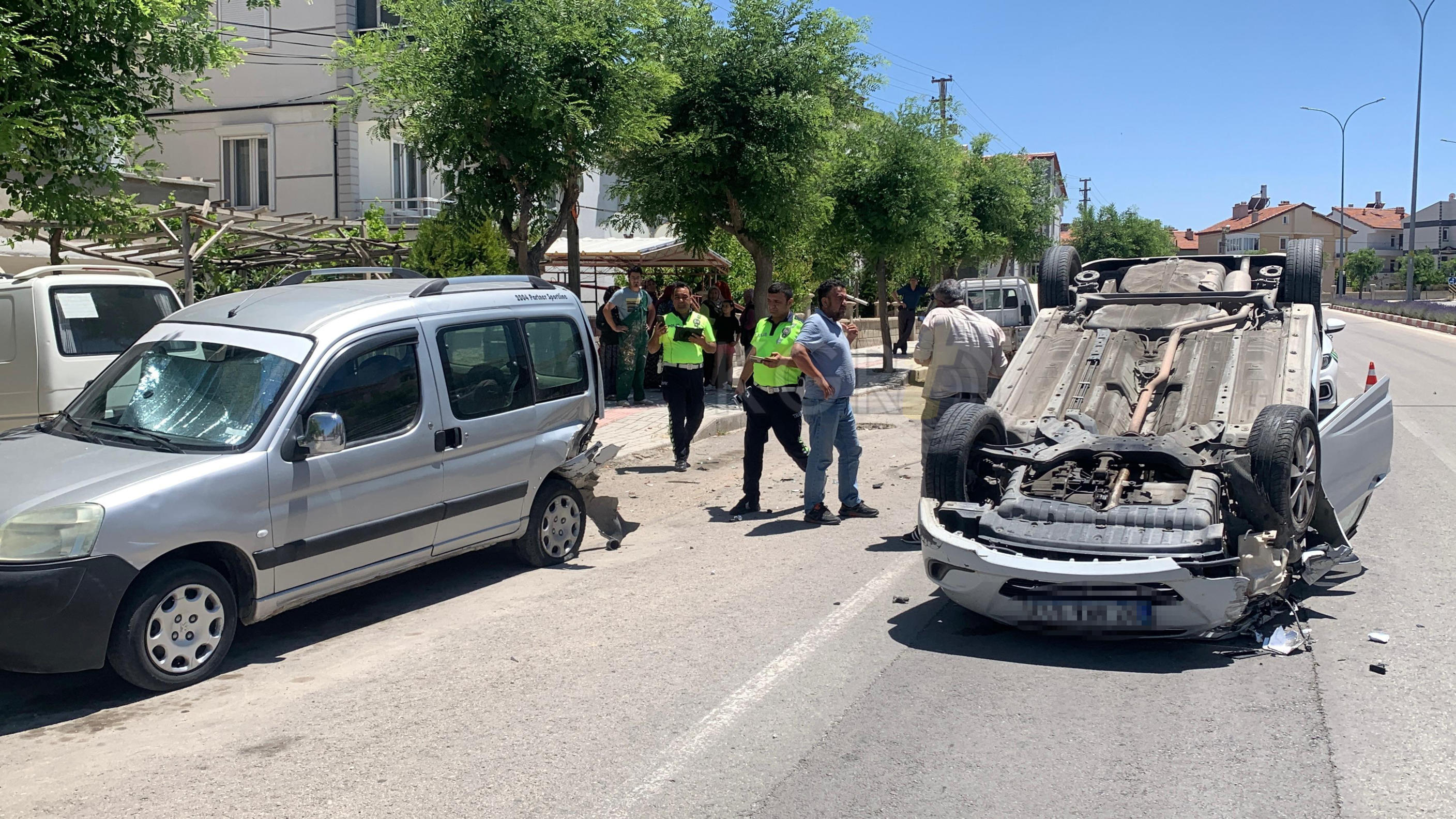 Karamanda Akillara Durgunluk Veren Kaza 2 Yarali10