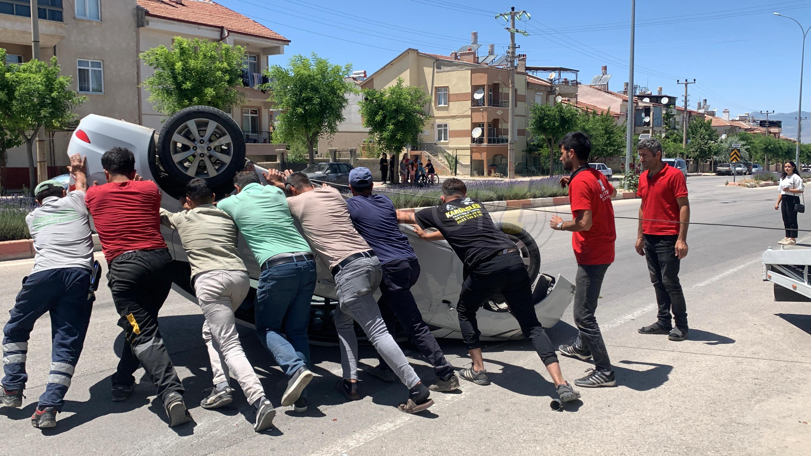 Karamanda Akillara Durgunluk Veren Kaza 2 Yarali14