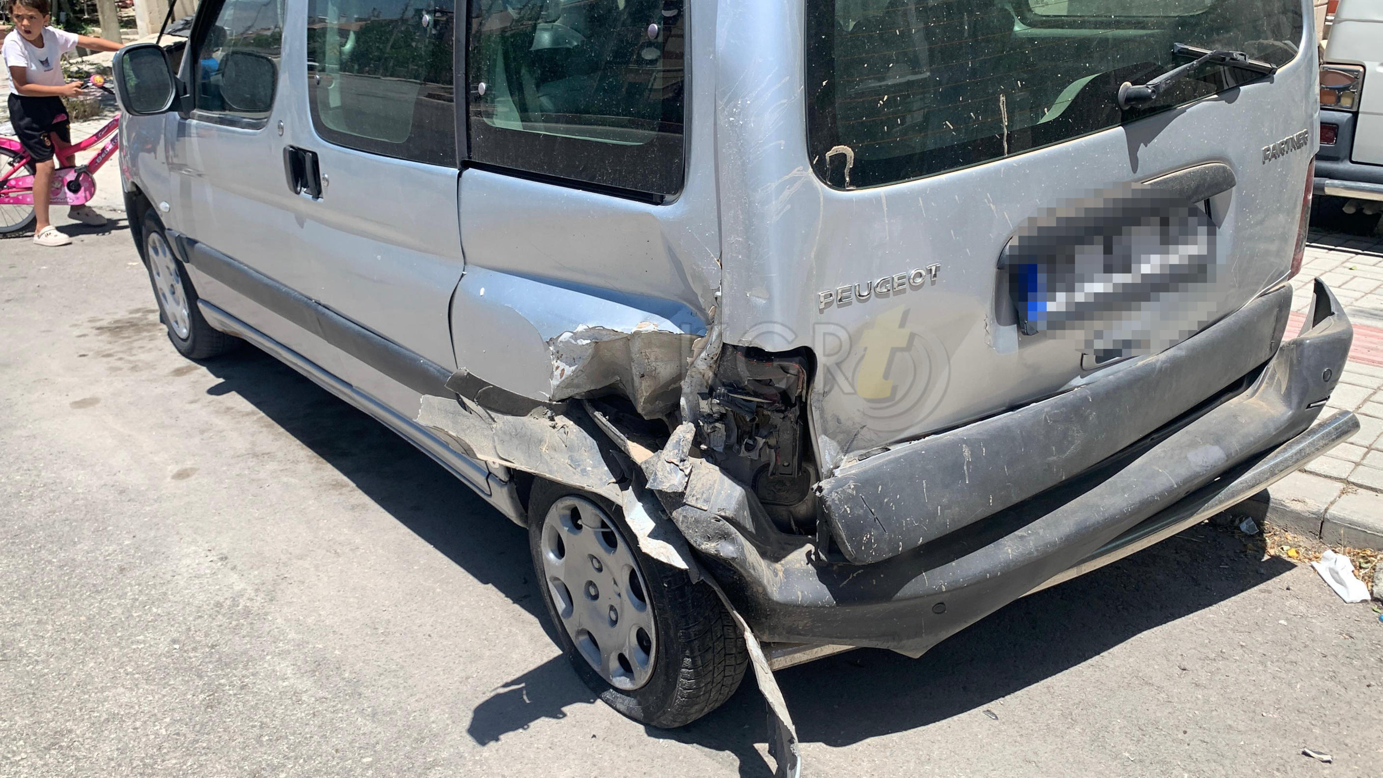 Karamanda Akillara Durgunluk Veren Kaza 2 Yarali16