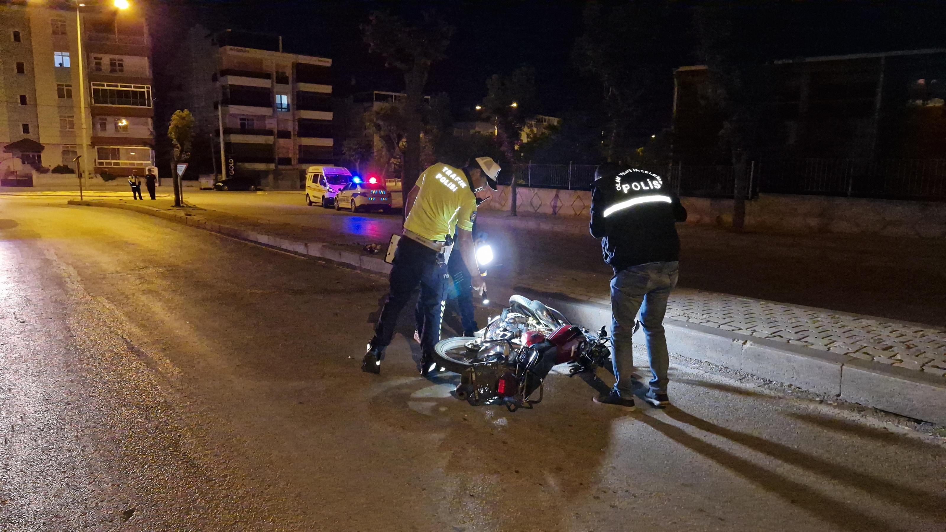 Karamanda Asiri Hizdan Motosiklet Devrildi 2 Agir Yarali3