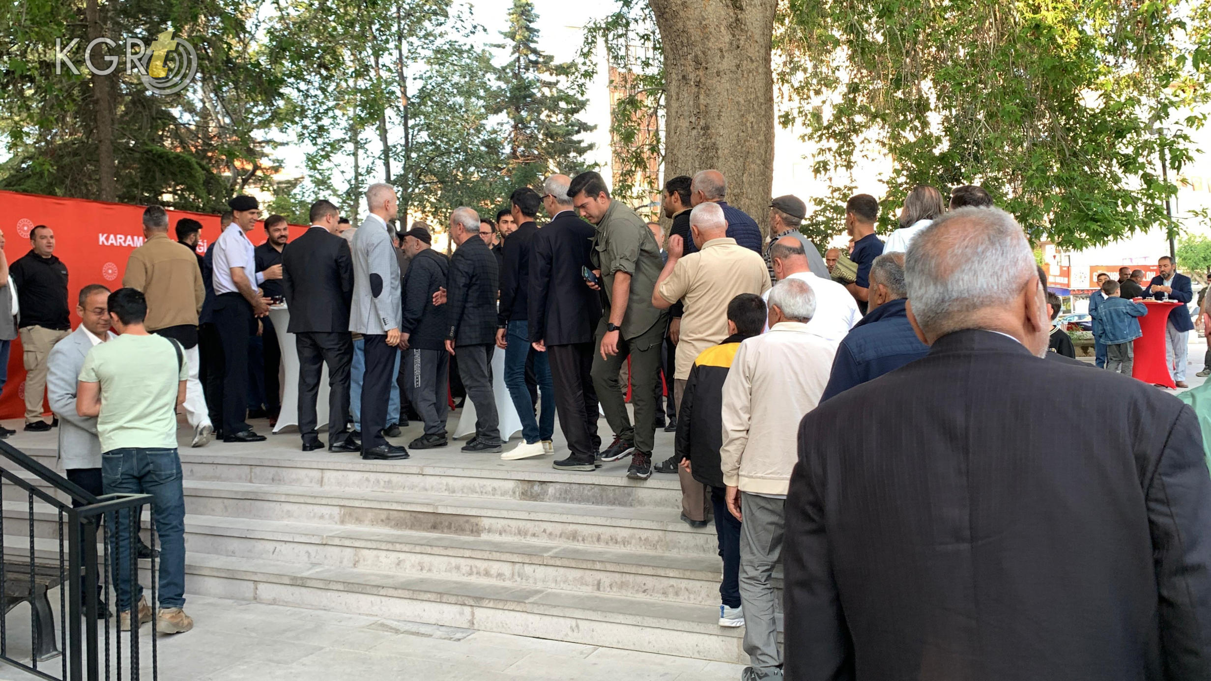 Karamanda Bayram Namazi Sonrasi Bayramlasma6