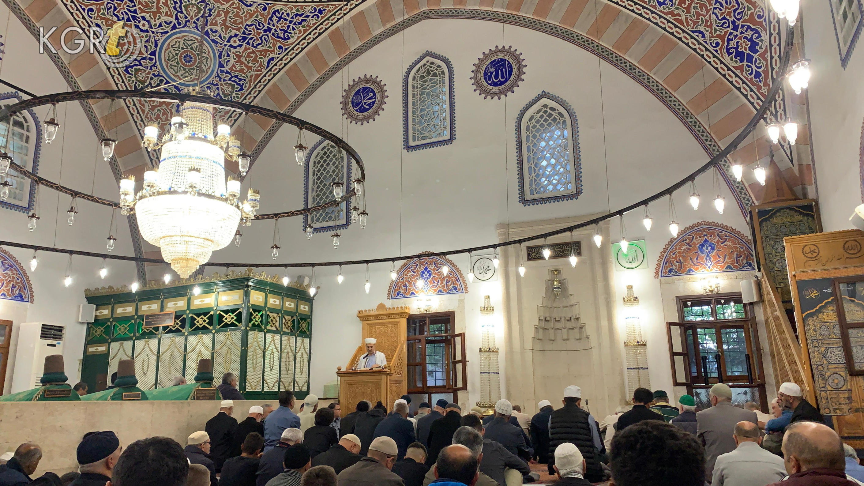 Karamanda Bayram Namazi Sonrasi Bayramlasma9