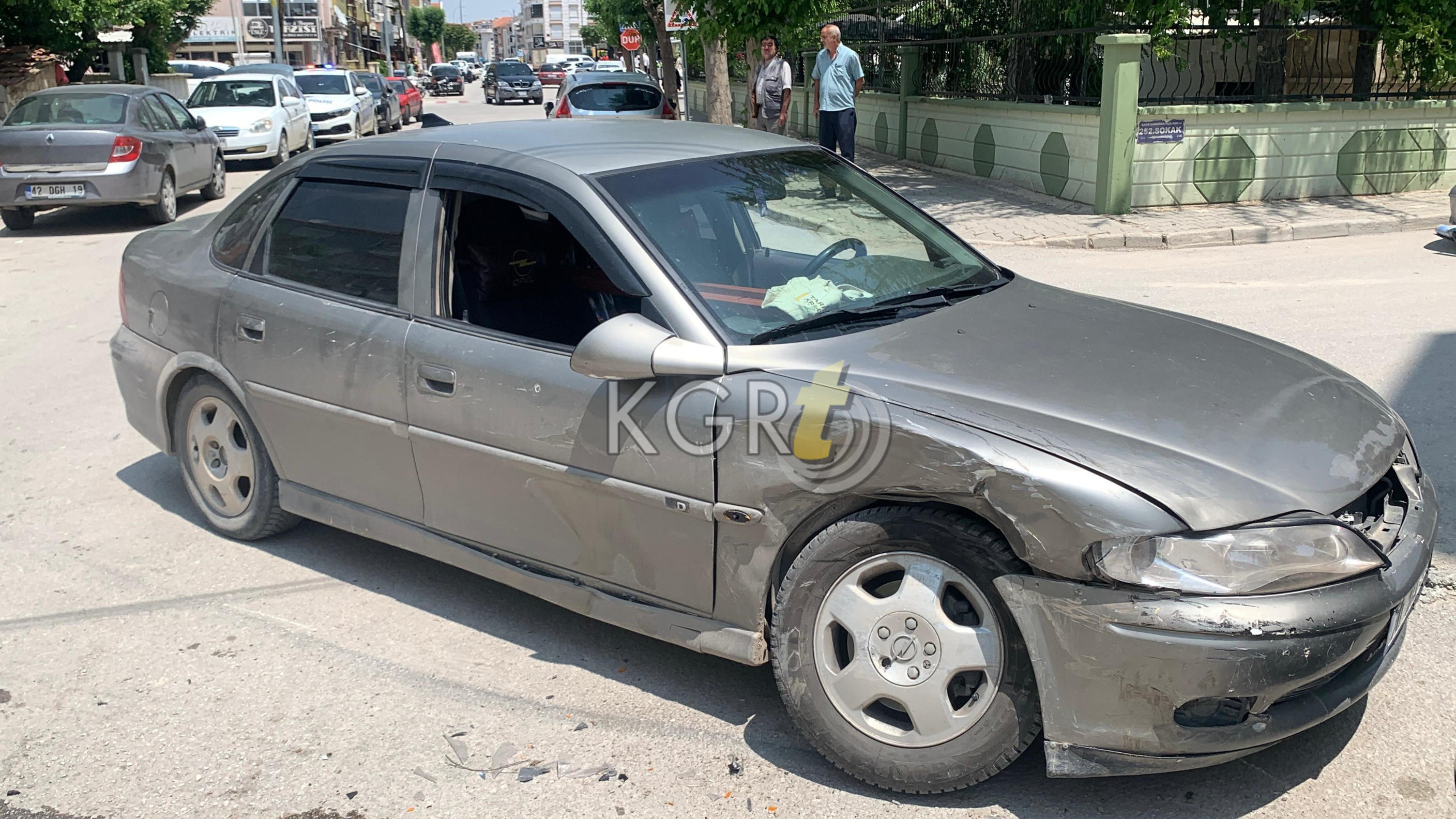 Karamanda Ciple Otomobil Carpisti 1 Yarali8