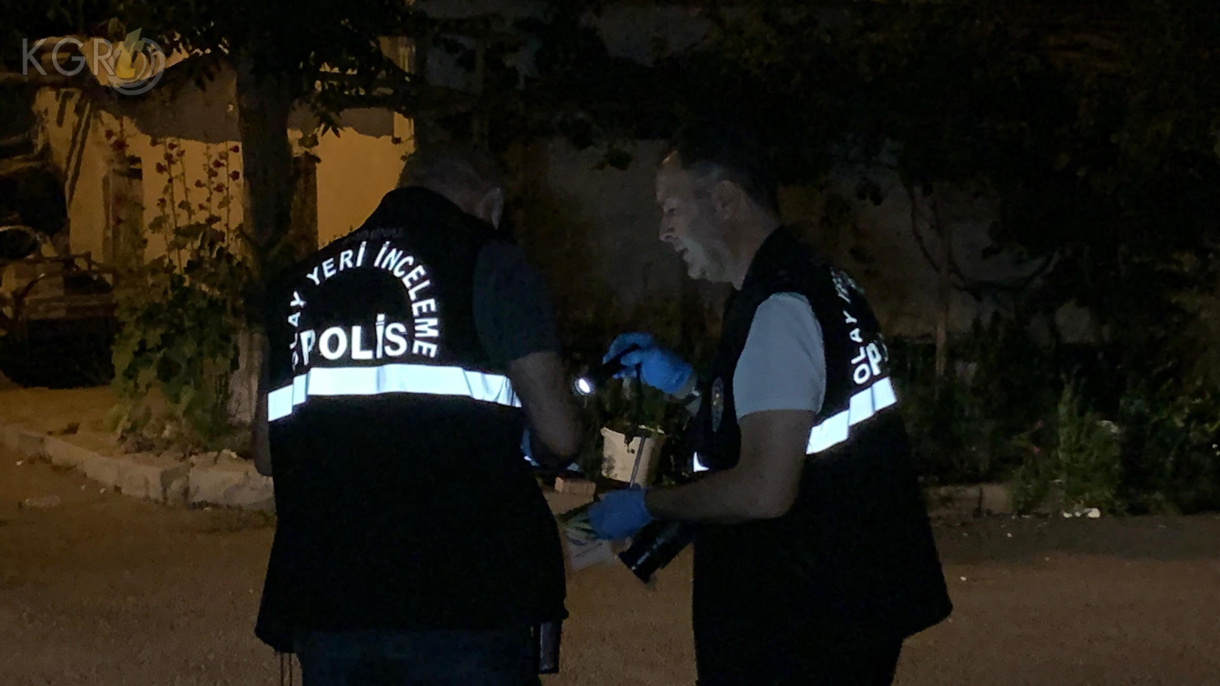 Karamanda Havaya Tabanca Ve Tufekle Ates Acip Kactilar3