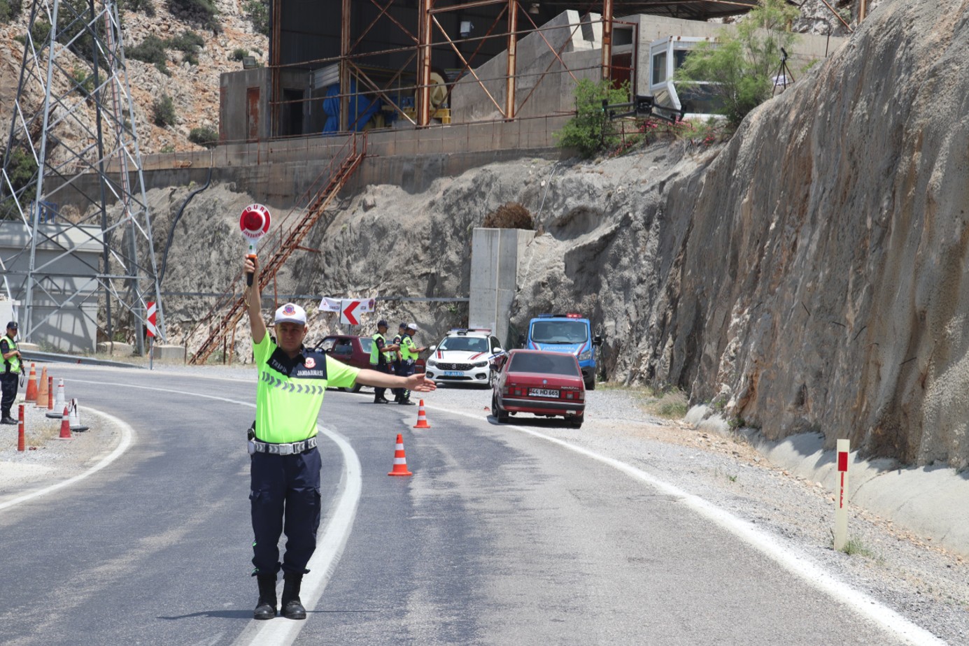 Karamanda Jandarma Bayramda Denetimleri Siklastirdi1
