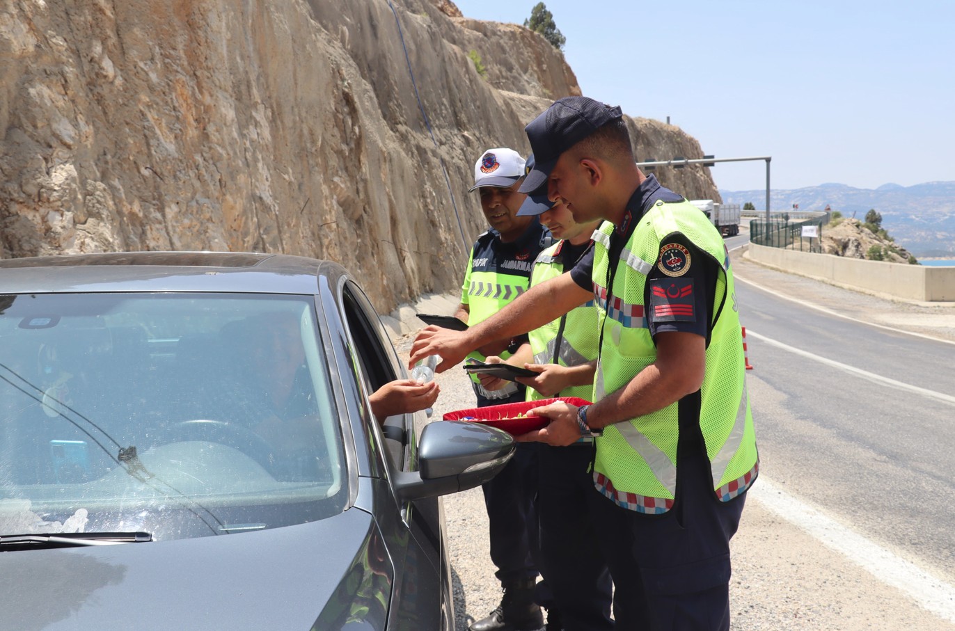 Karamanda Jandarma Bayramda Denetimleri Siklastirdi3