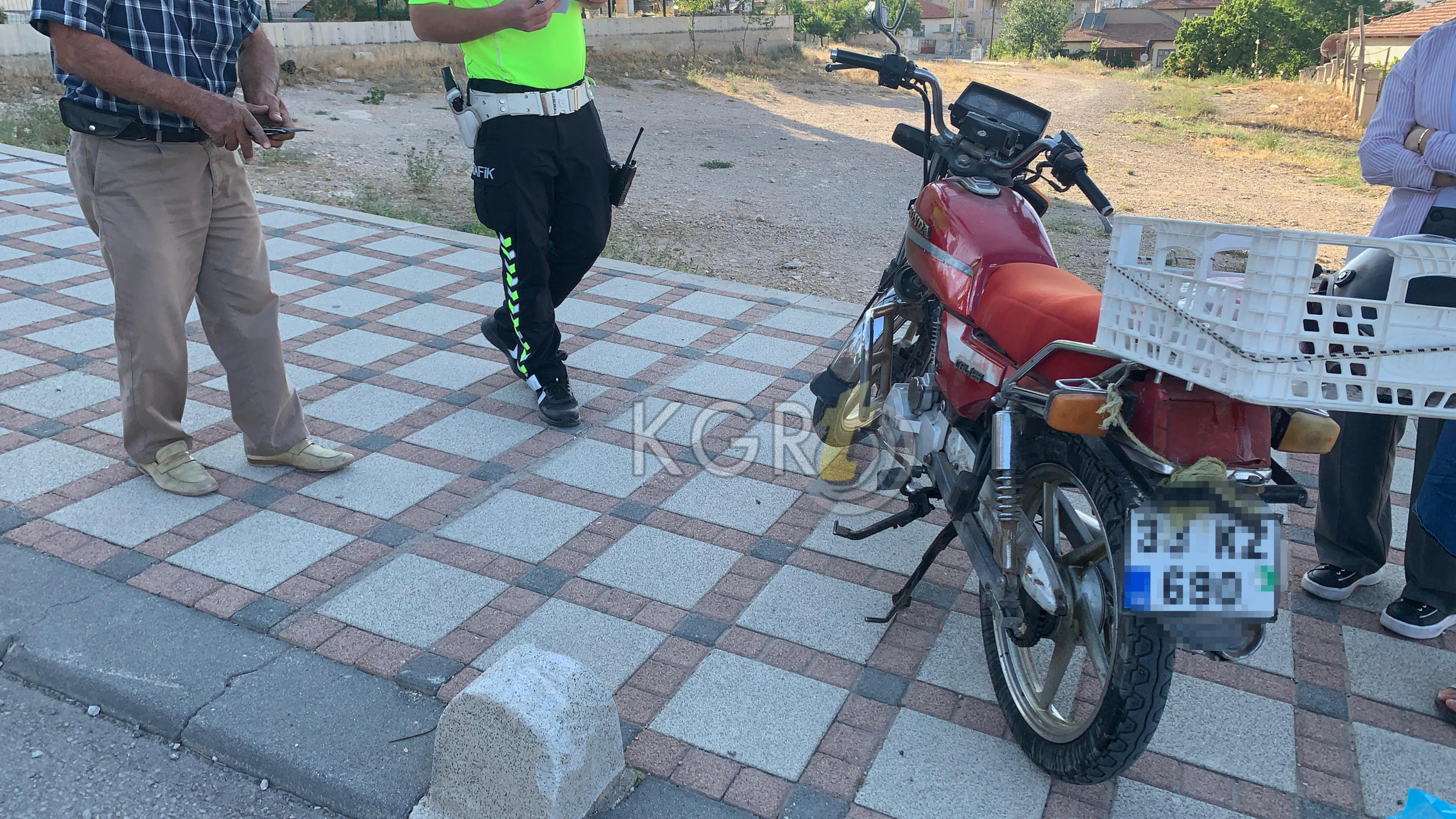 Karamanda Kaza Motorla Otomobil Carpisti0