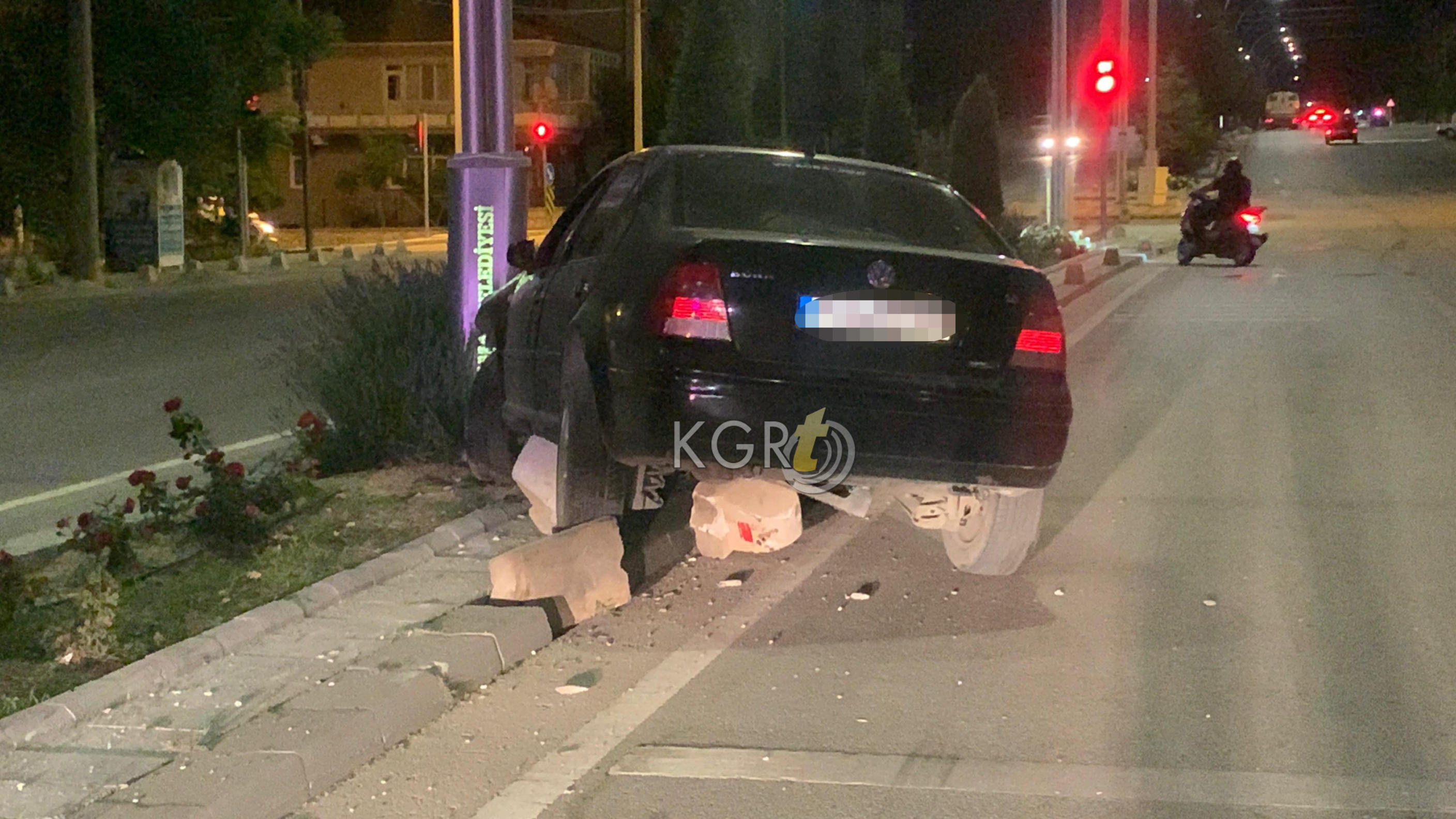Karamanda Kaza Yapan Surucu Araci Birakip Kacti4