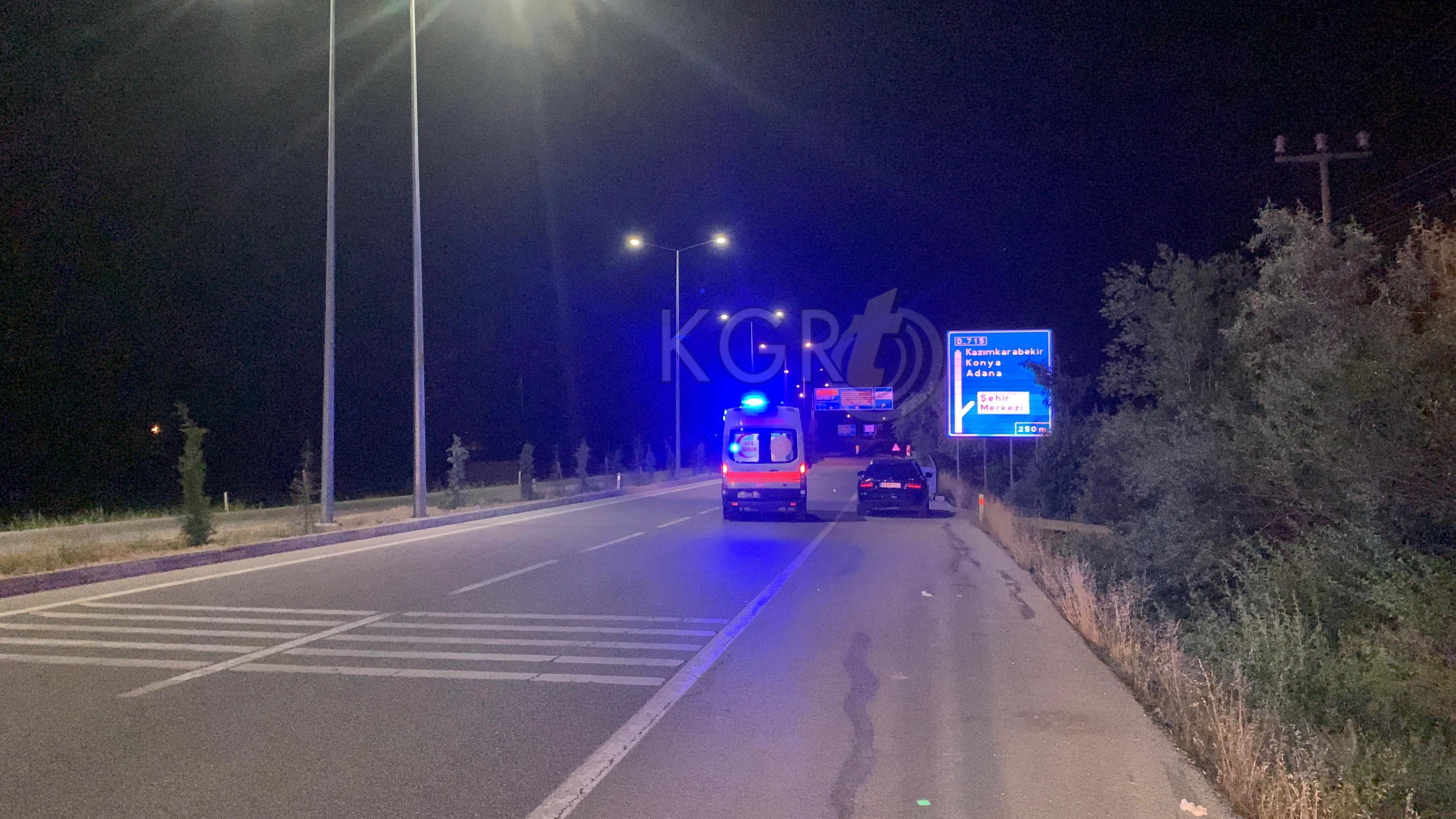 Karamanda Kontrolden Cikan Minibus Elma Bahcesine Uctu 1 Yarali7