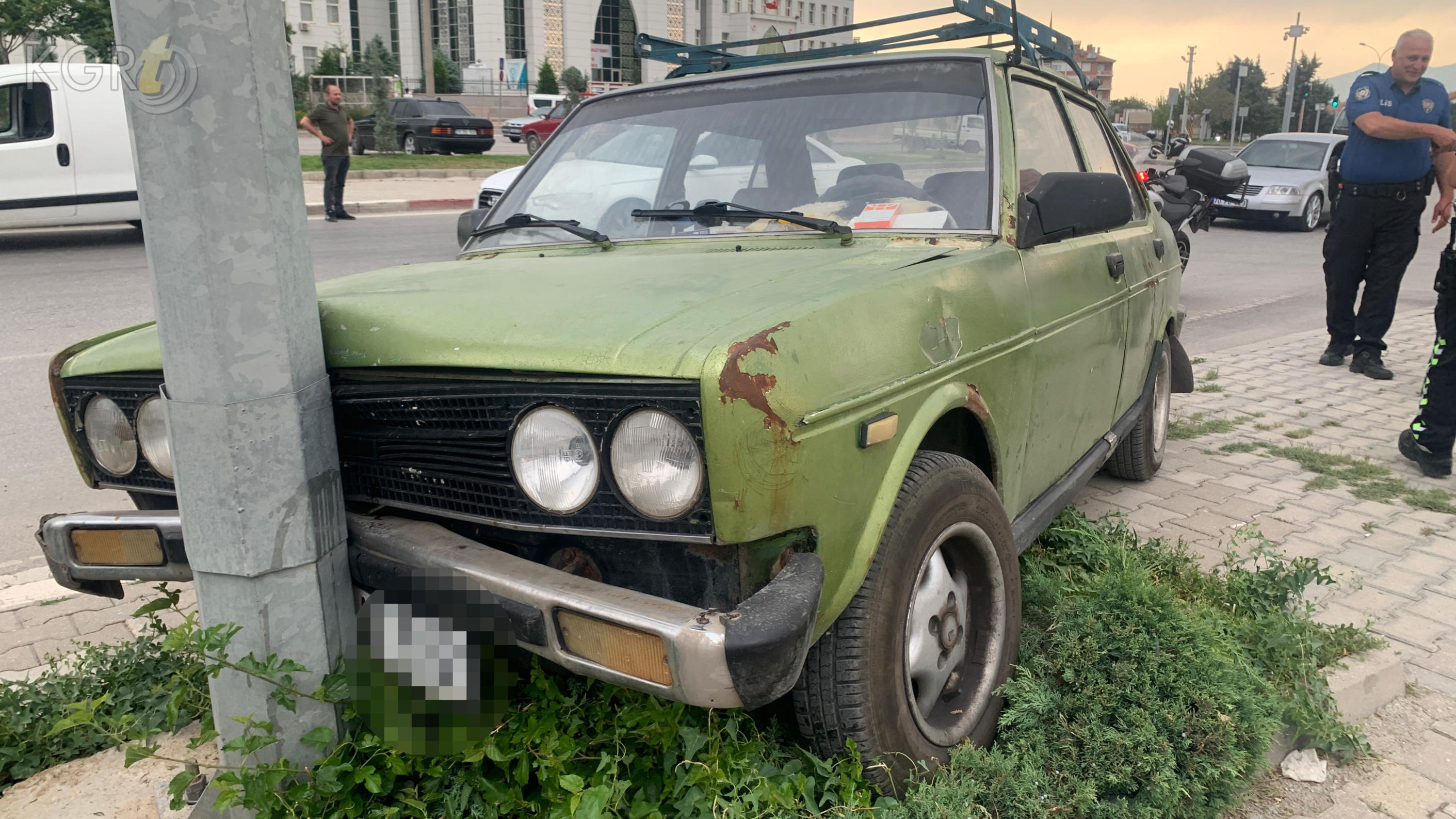 Karamanda Kontrolden Cikan Otomobil Aydinlatma Diregine Carpti4