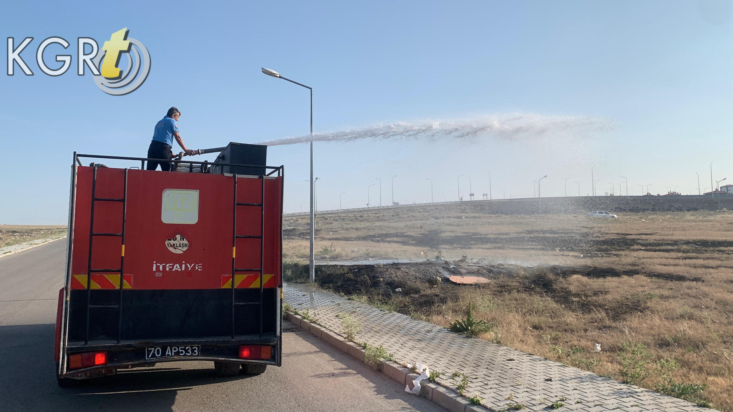 Karamanda Otluk Arazide Yangin Cikti1