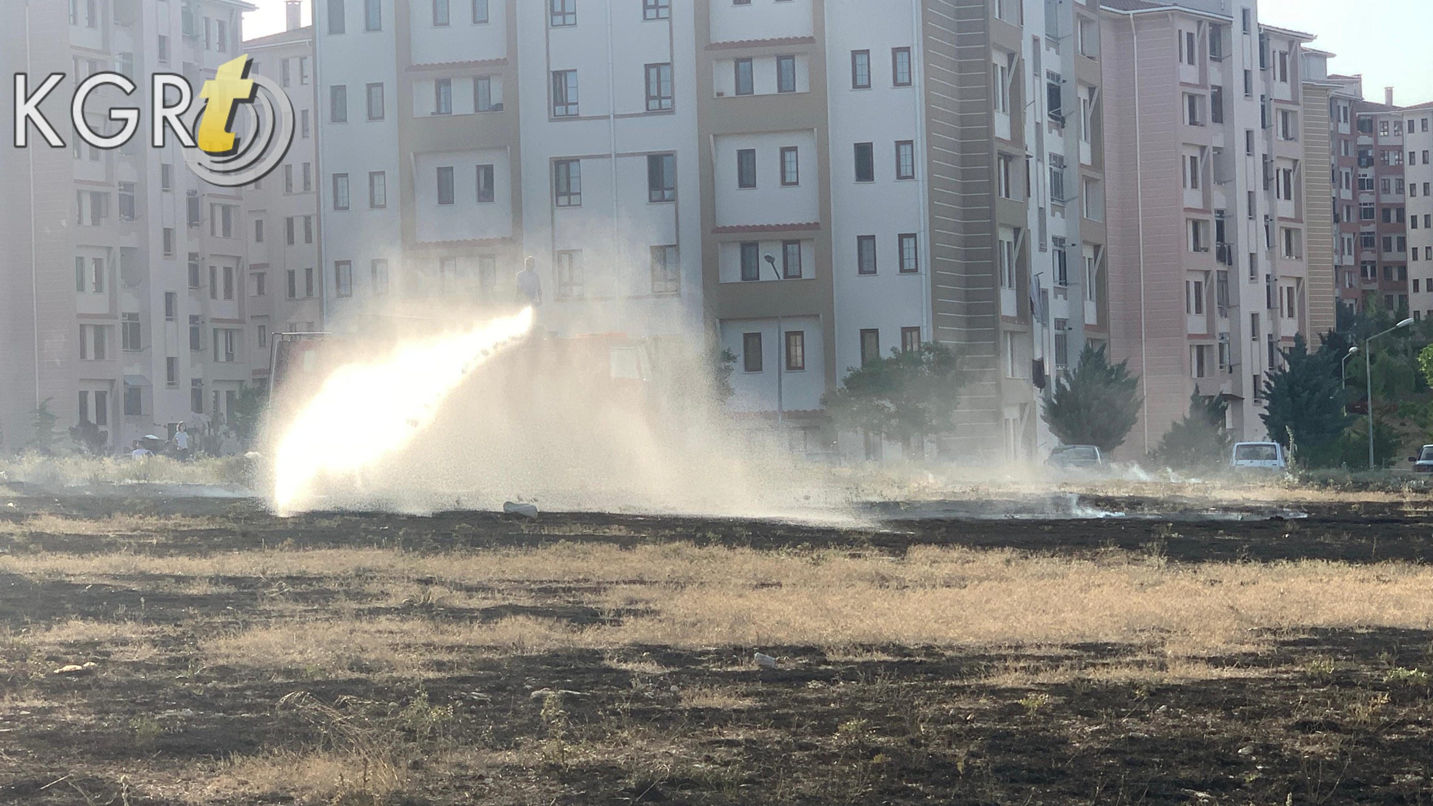 Karamanda Otluk Arazide Yangin Cikti5