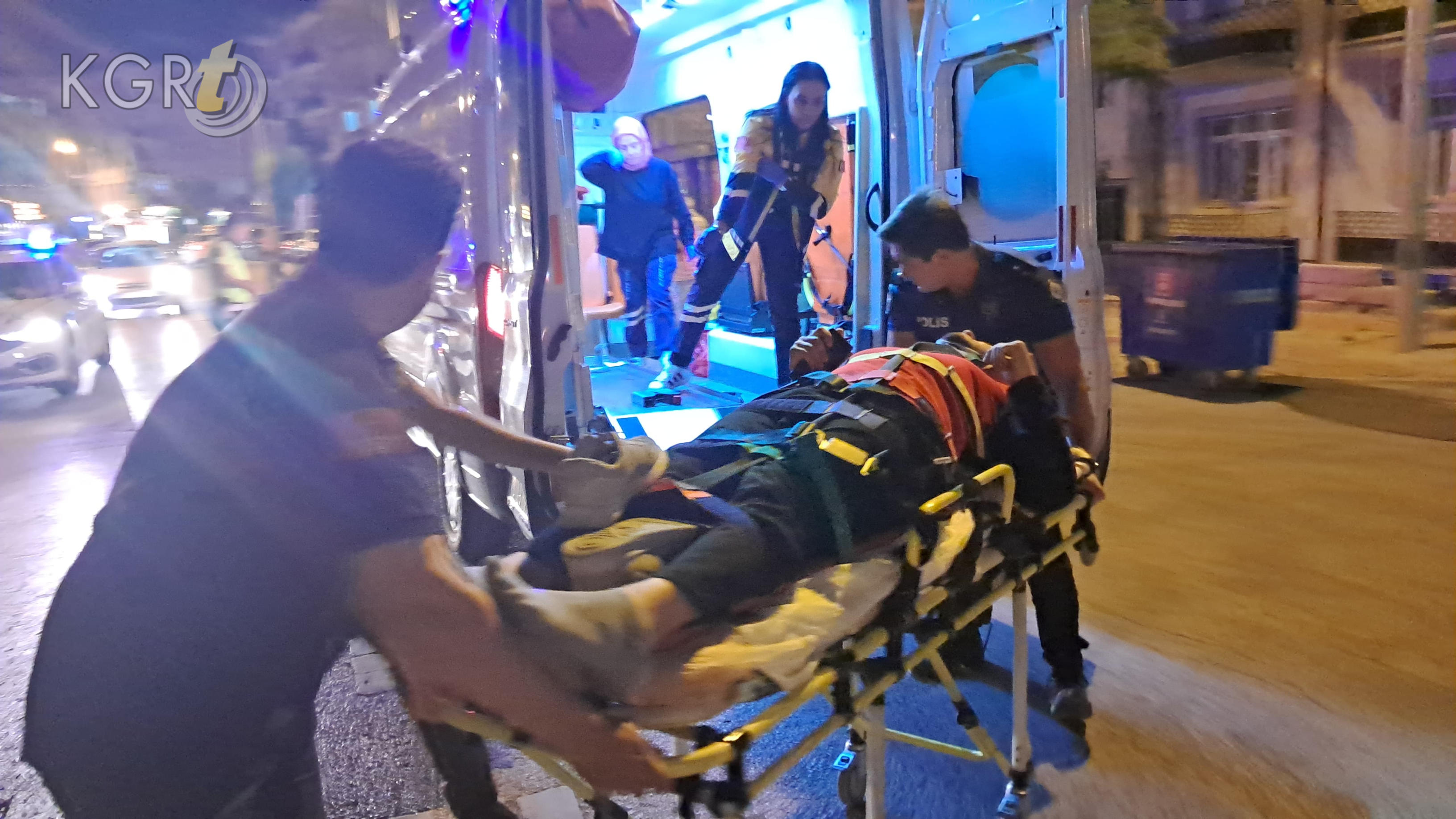 Karamanda Otomobille Carpisan Motokurye Genc Yaralandi1