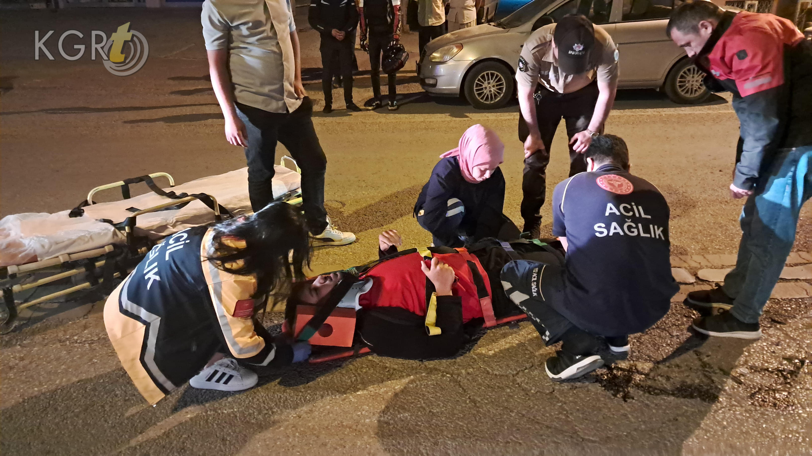 Karamanda Otomobille Carpisan Motokurye Genc Yaralandi8
