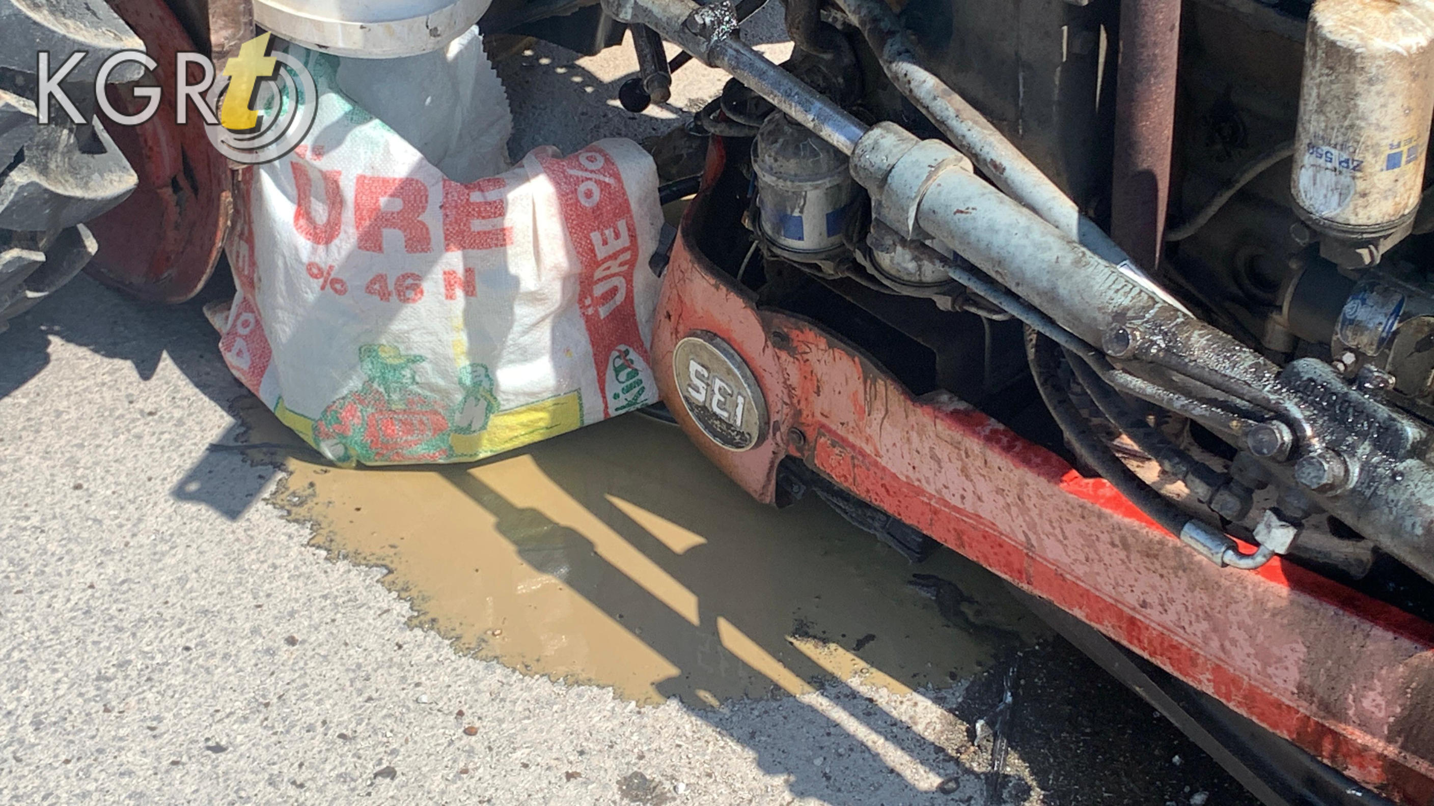 Karamanda Otomobille Carpisan Traktor Paramparca Oldu 1 Agir Yarali19