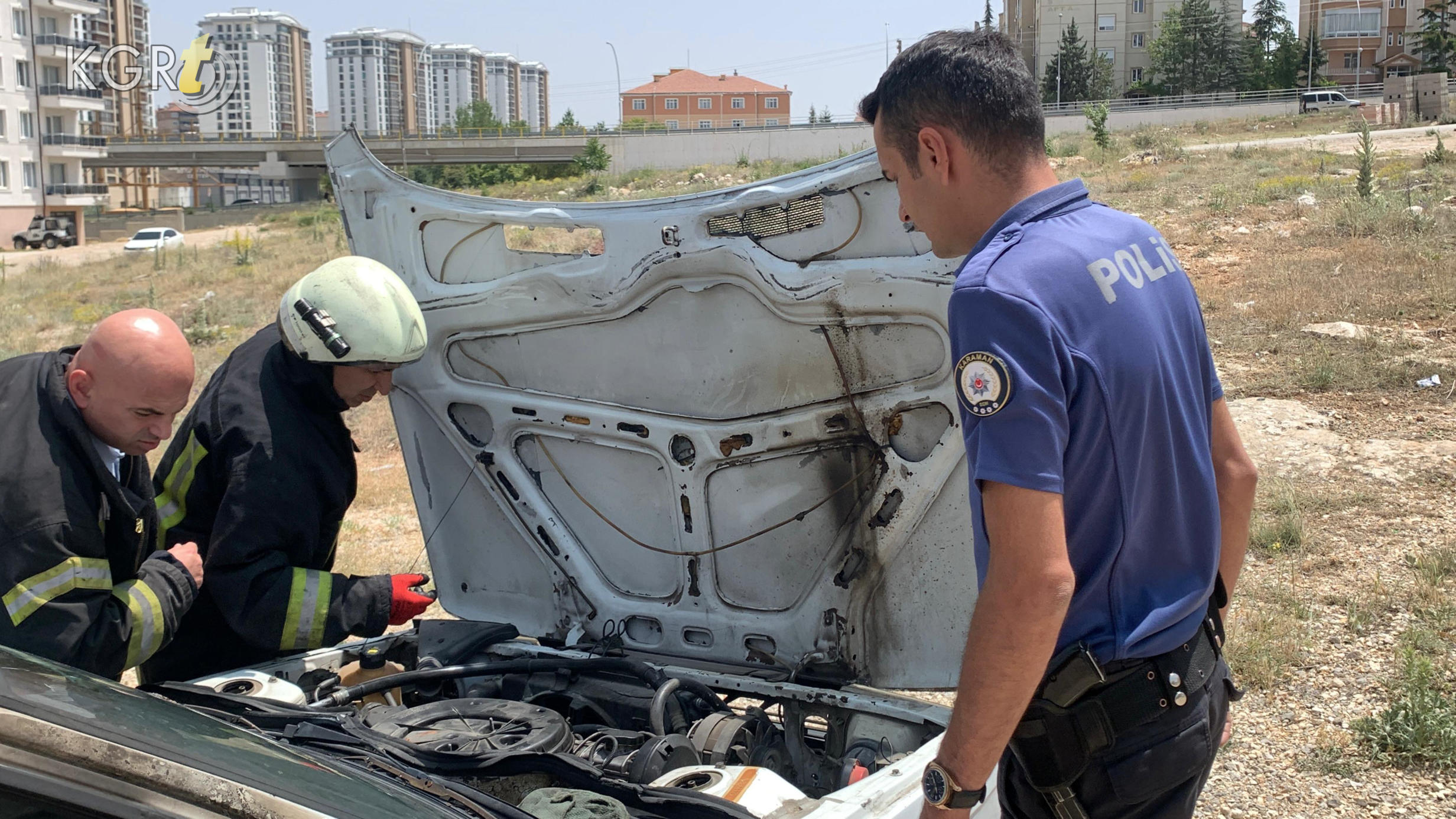 Karamanda Park Halindeki Otomobilde Yangin Cikti6