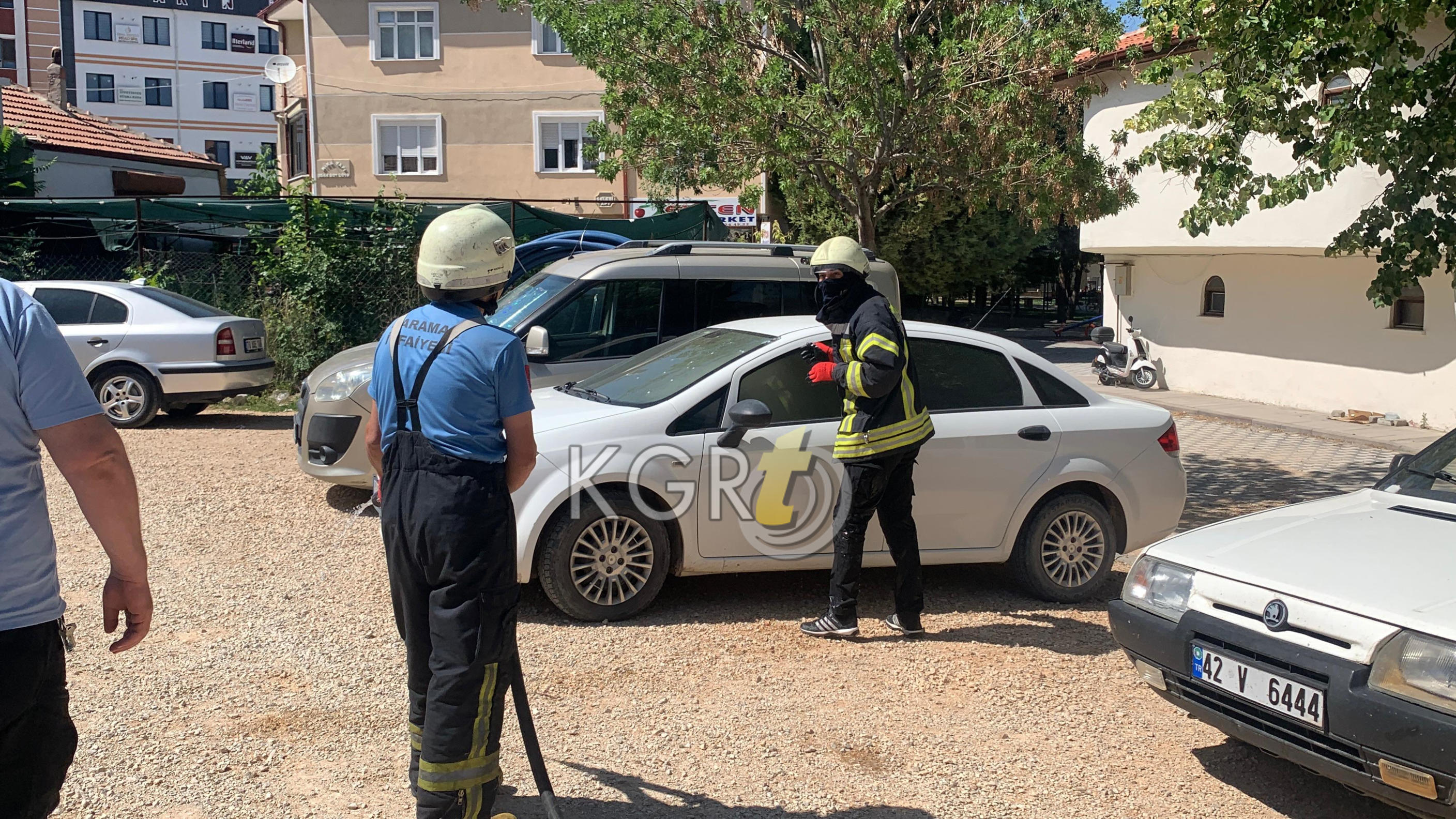 Karamanda Patlayan Telefon Bataryasi Araci Yakti12