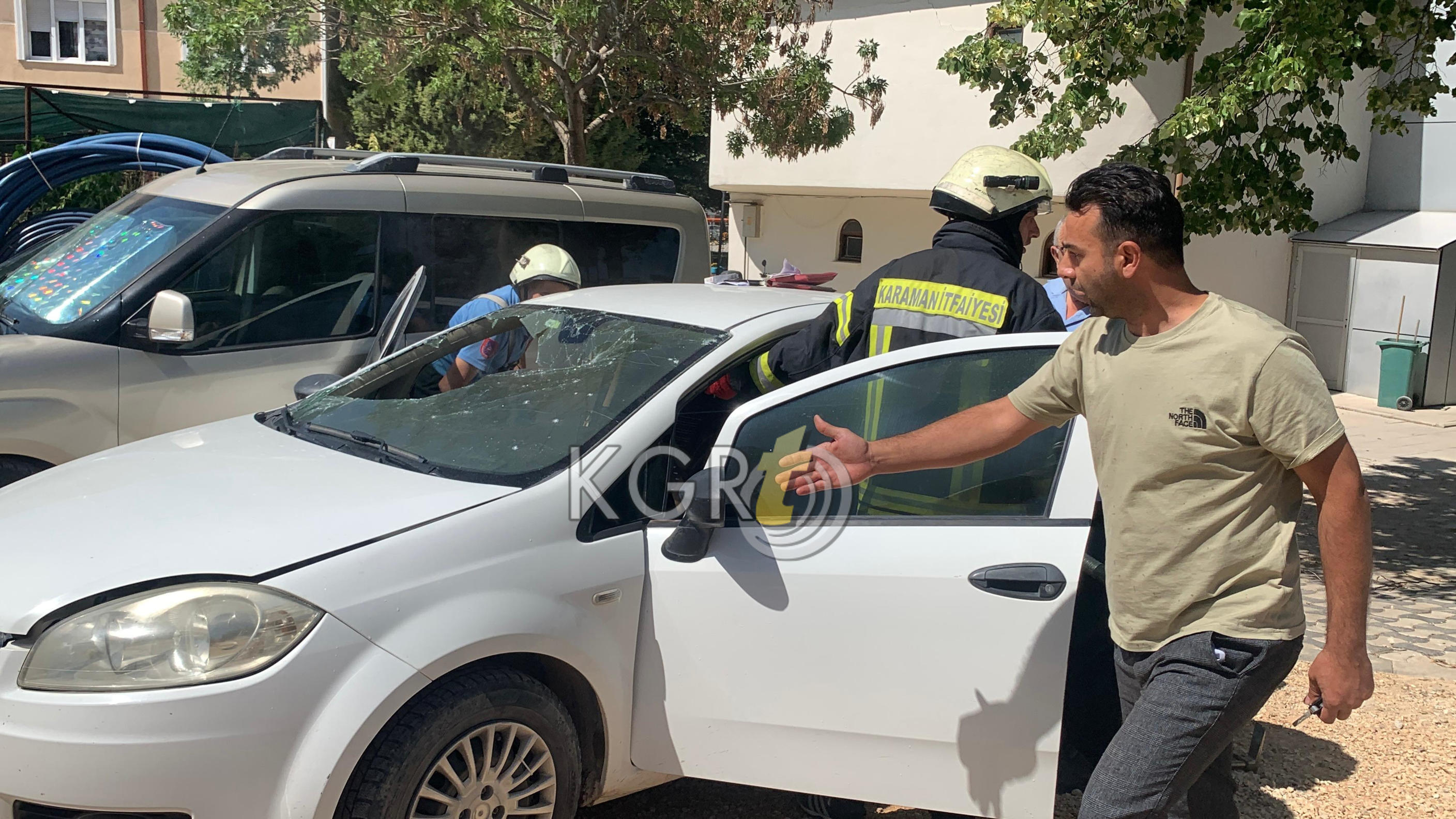 Karamanda Patlayan Telefon Bataryasi Araci Yakti8