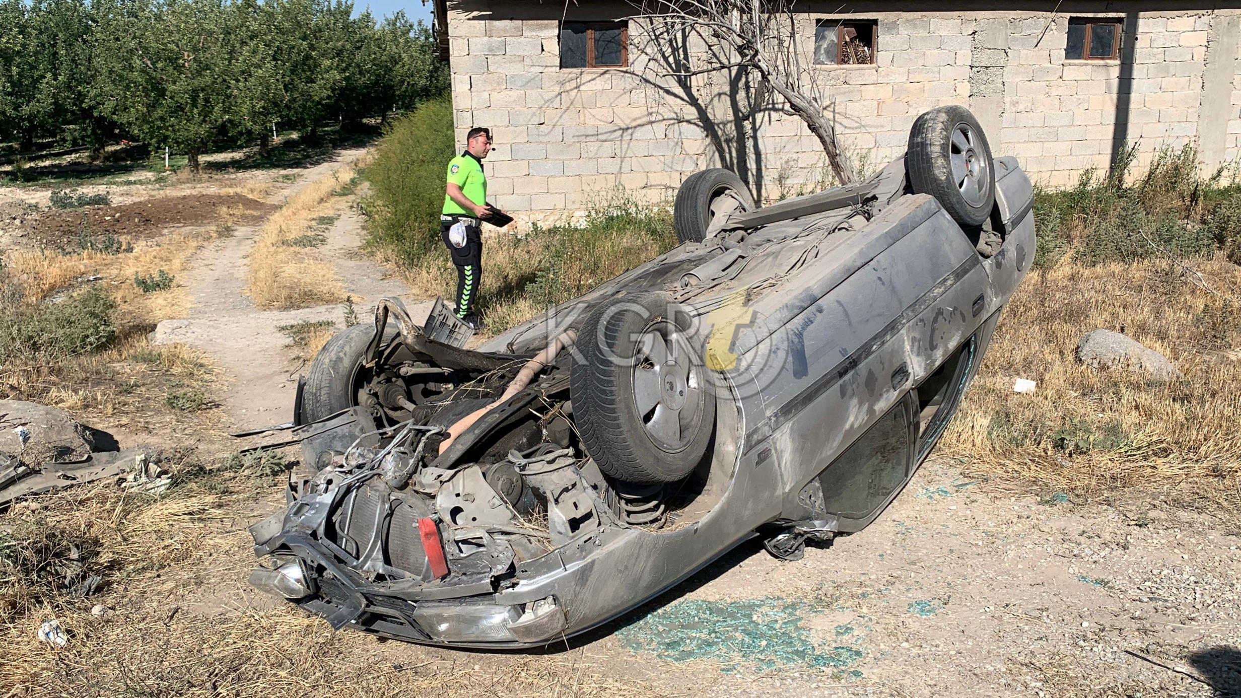 Karamanda Sollamaya Cikan Otomobil Takla Atti 1 Yarali14