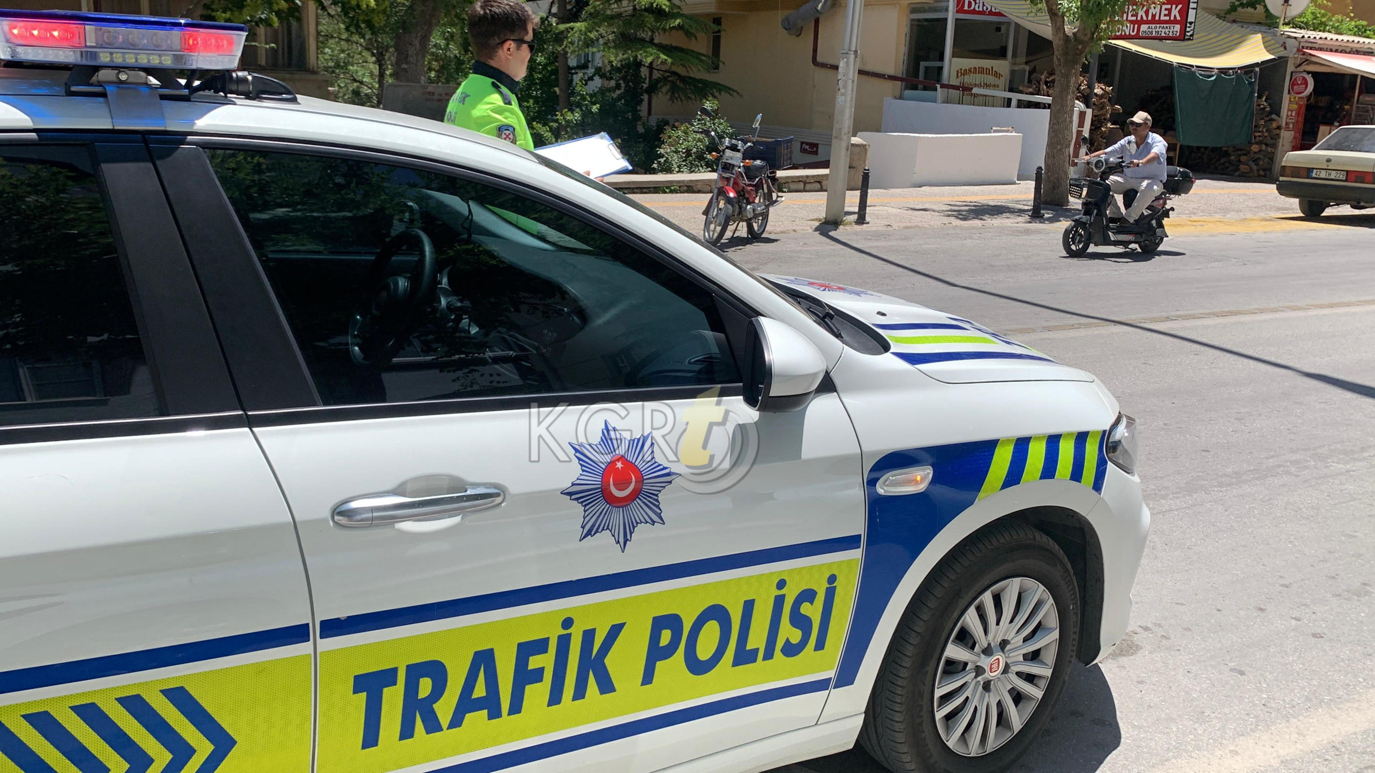 Karamanda Yasli Adamin Motorunu Caldi Sonra Da Kaza Yapti11