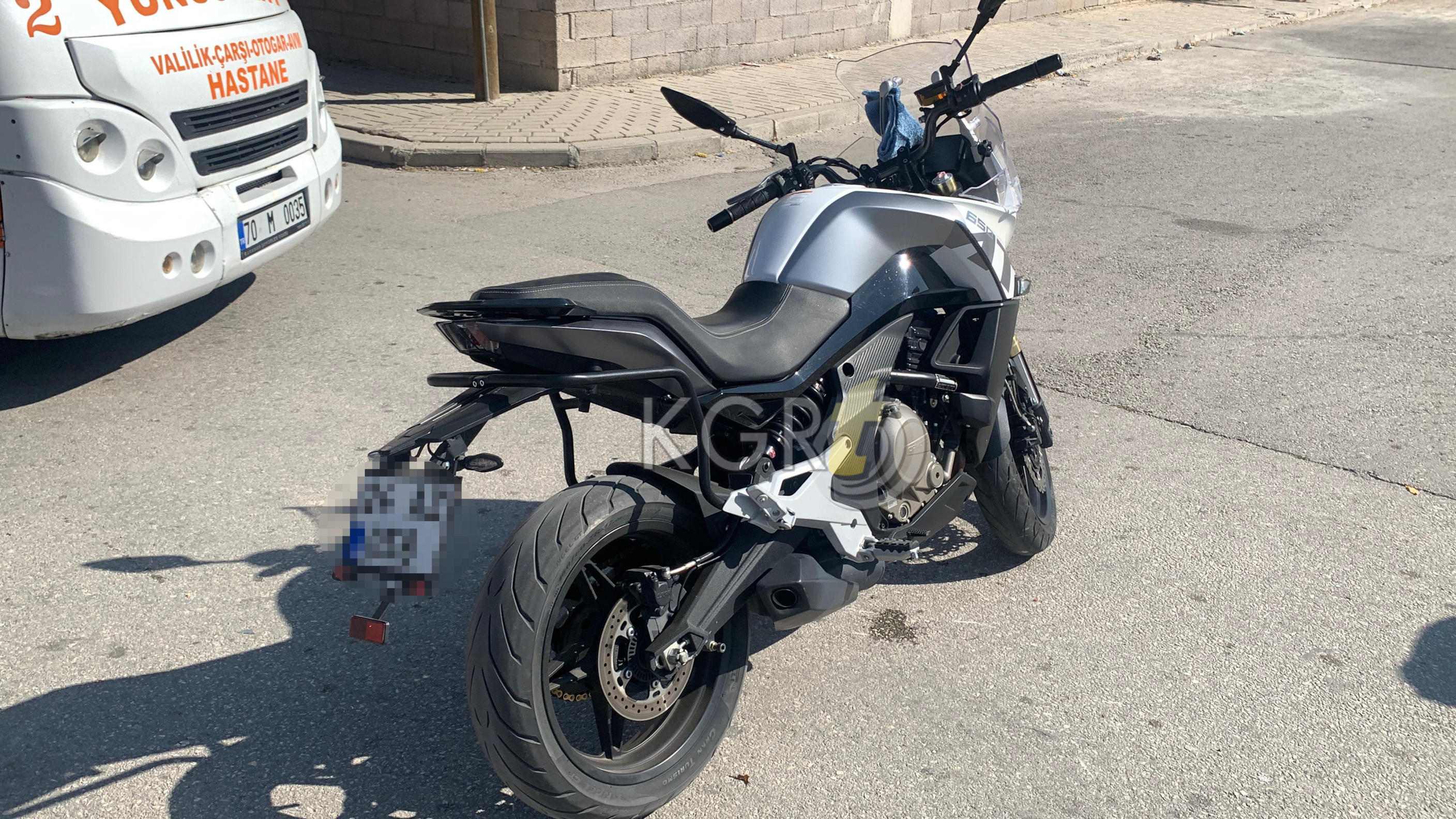 Karamanda Yks Sinavina Giden Polis Memuru Kazada Yaralandi3