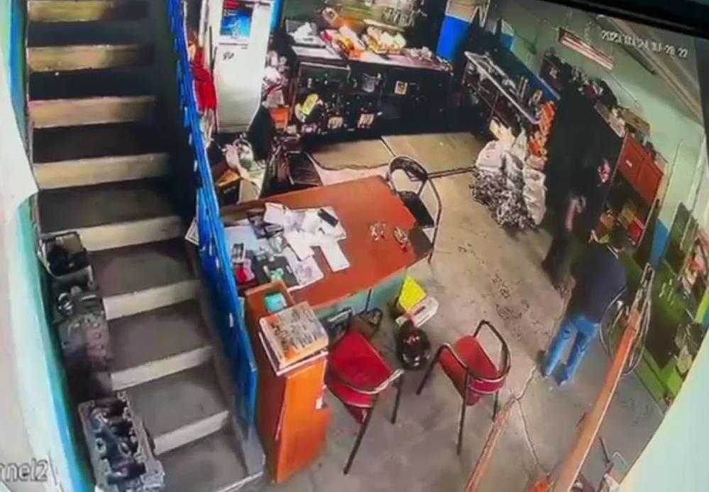 Kavgada Cekicle Darbedildi Agir Yaralandi1