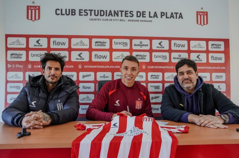Muslera Yeni Takimini Acikladi (1)