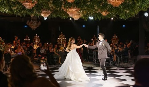 Sihirli Annemin Cileki Zeynep Ozkaya Evlendi (3)