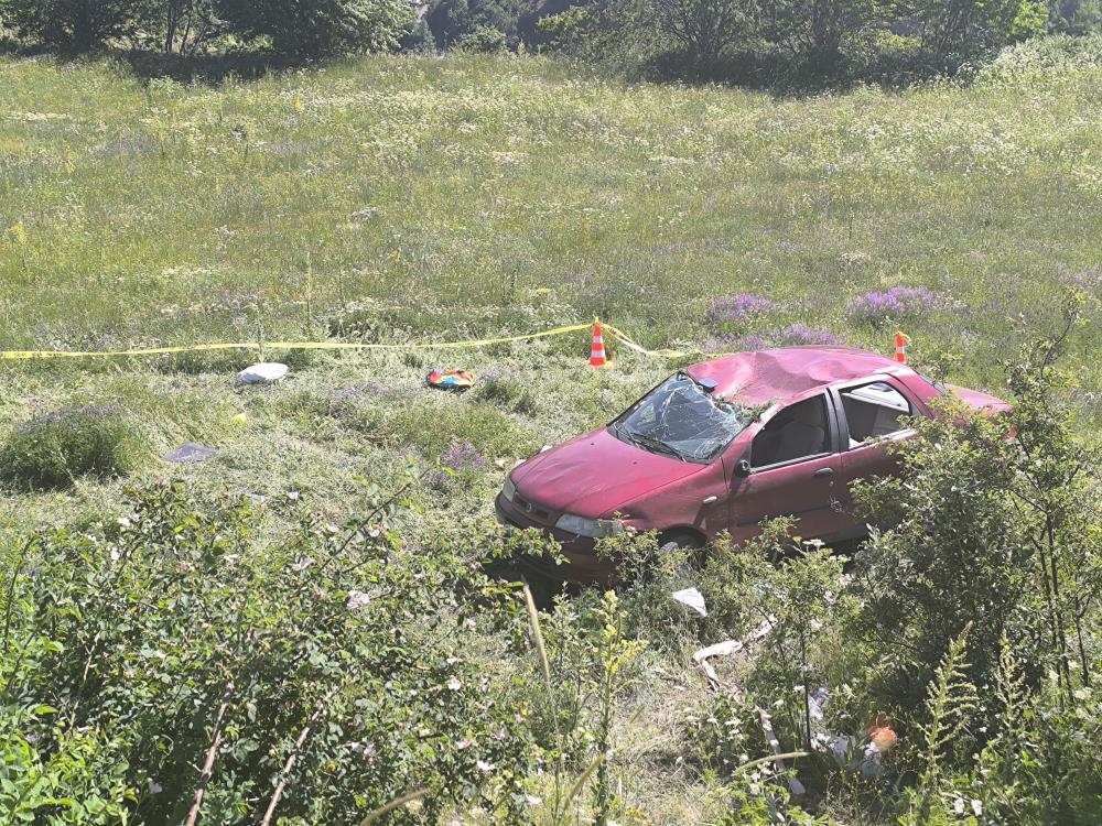 Ucuruma Yuvarlandi 1 Olu 4 Yarali1