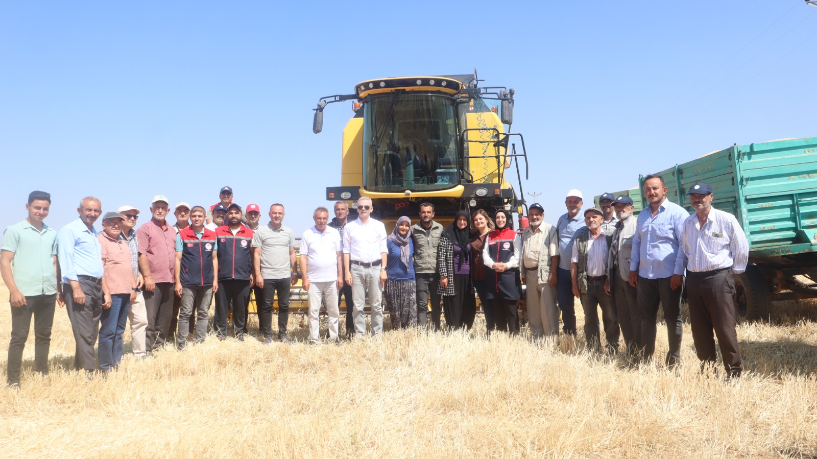 Yollarbasi Koyunde Arpa Hasadi Yapildi (3)