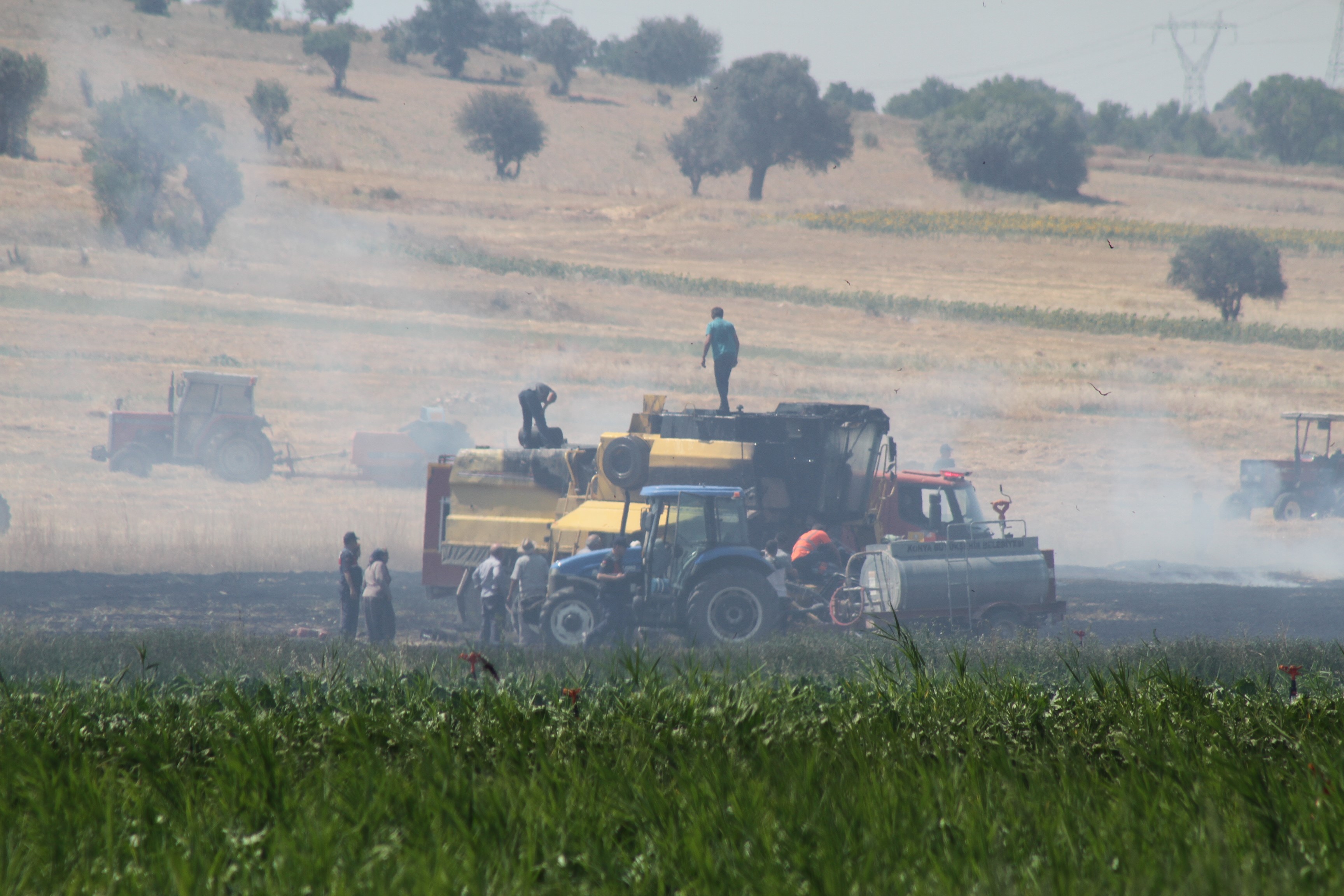 Bicerdoverde Yangin Cikti Alevler Tarlaya Sicradi (3)
